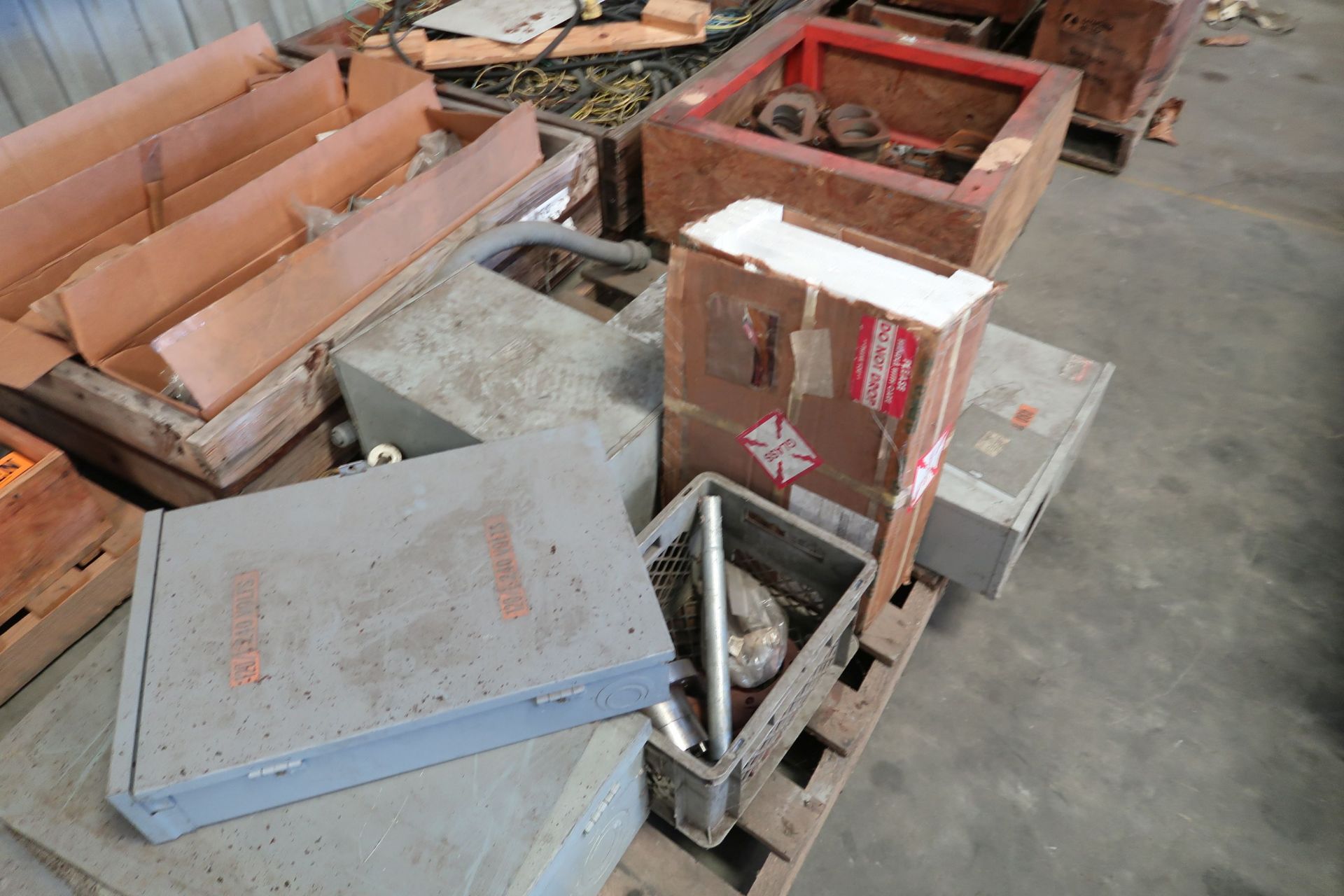 (LOT) (12) SKIDS MISC. PARTS & TOOLING, ELECTRICAL BOXES & MISC. - Image 4 of 13