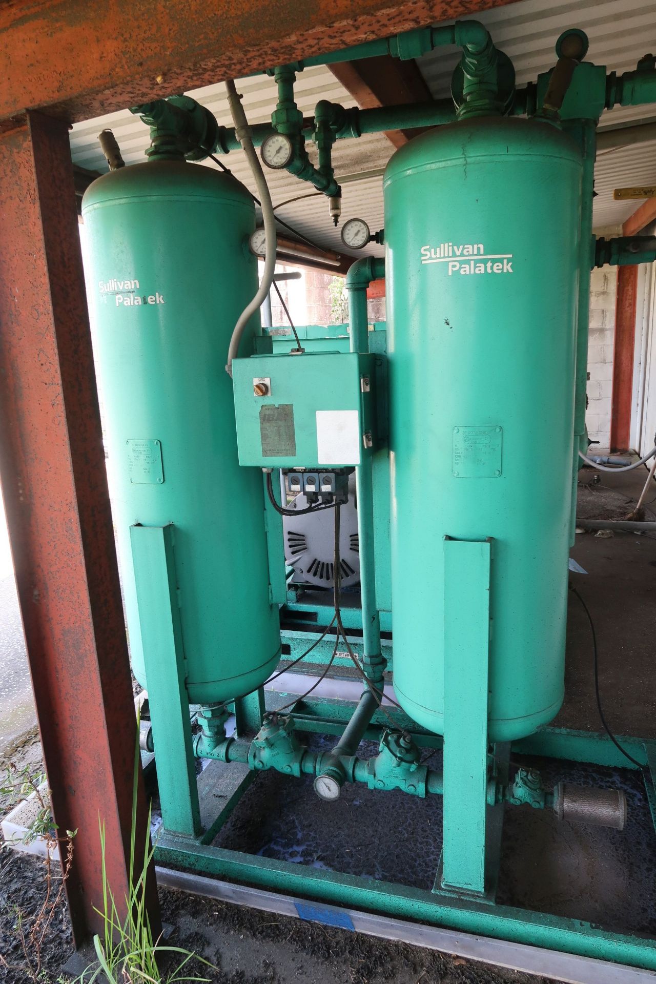 SULLIVAN PALATEK REGENERATIVE AIR DRYER ** SOLD VIA PHOTO, LOCATED OUTSIDE OVERHEAD DOOR **