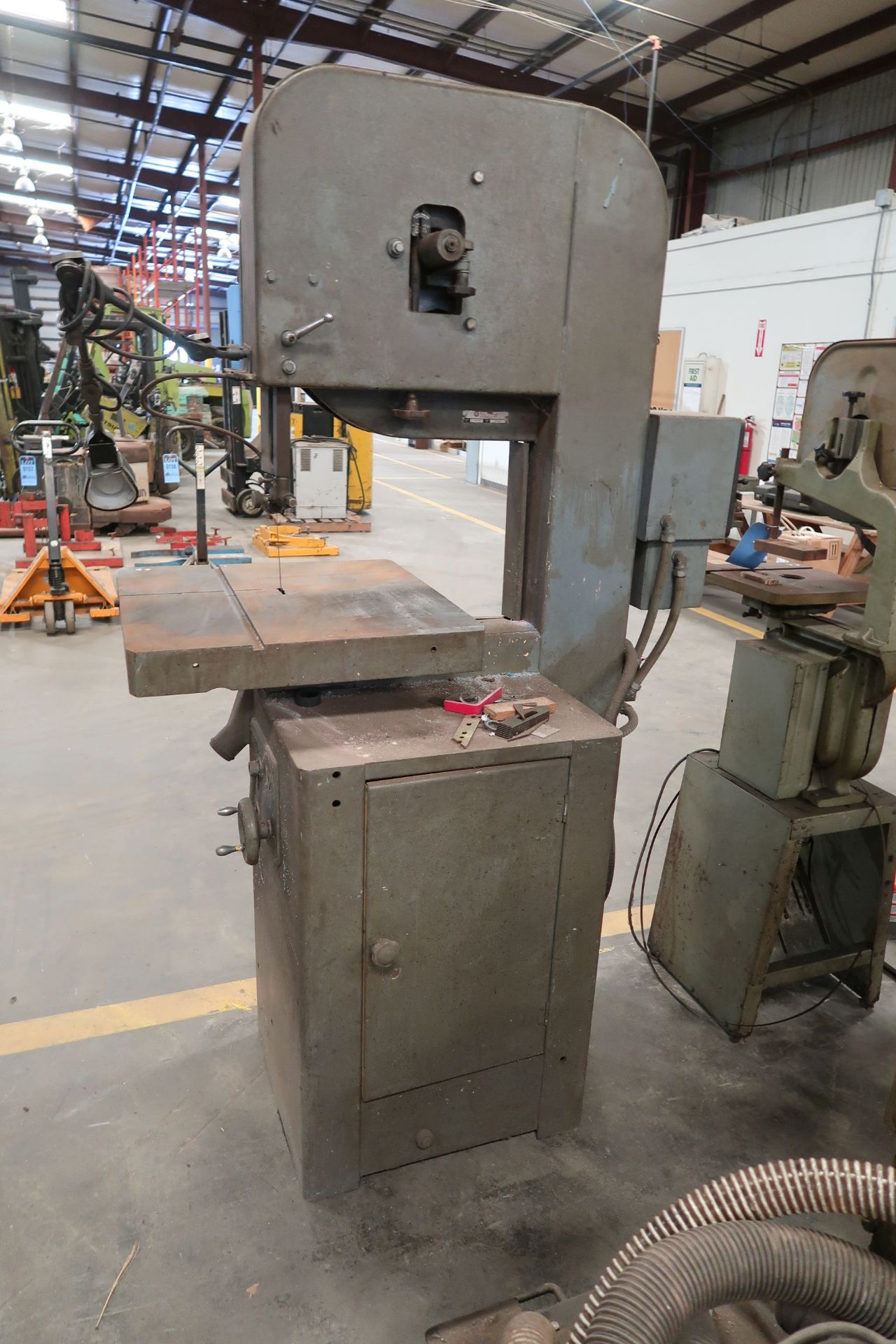 20" ROCKWELL DELTA VERTICAL BAND SAW - Image 2 of 3