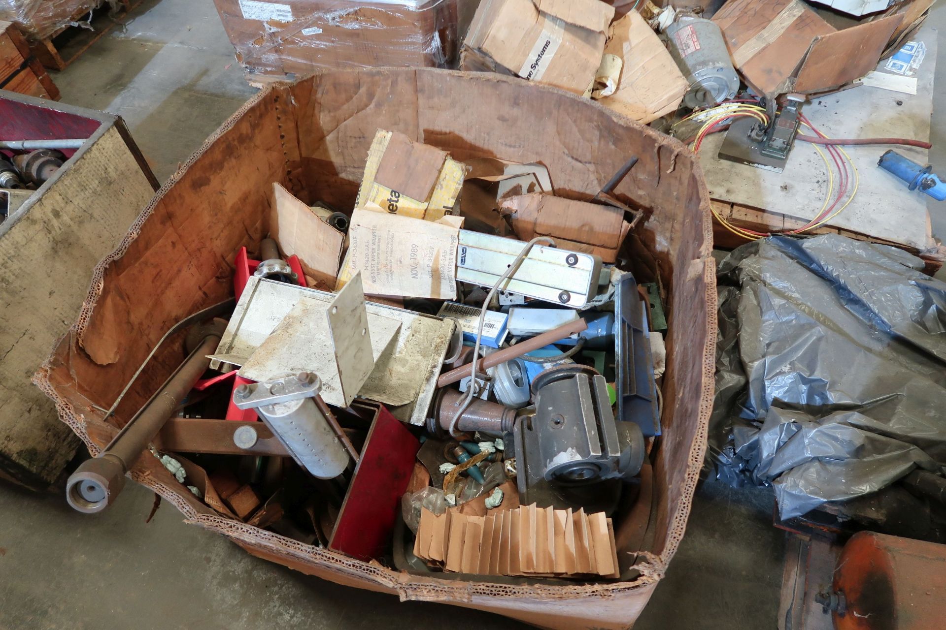 (LOT) (2) ROWS OF MISC. PARTS, APPROX. (20) SKIDS, CRATES, RACKS, CARTS - Image 7 of 21