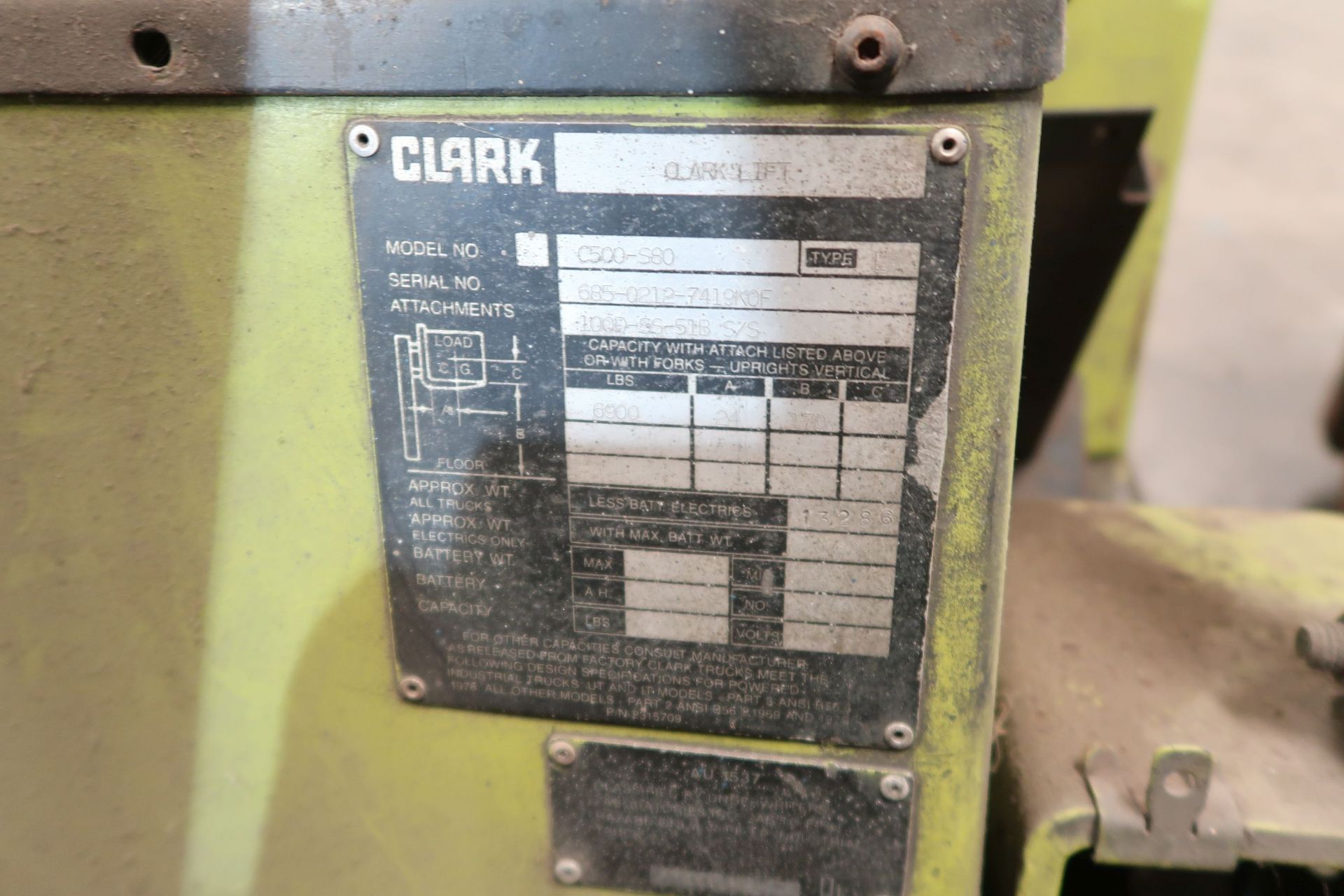 8,000 LB. CLARK C500-S80 LP GAS LIFT TRUCK; S/N 7419K0F, NO FORKS, NOT OPERATIONAL - Image 5 of 6