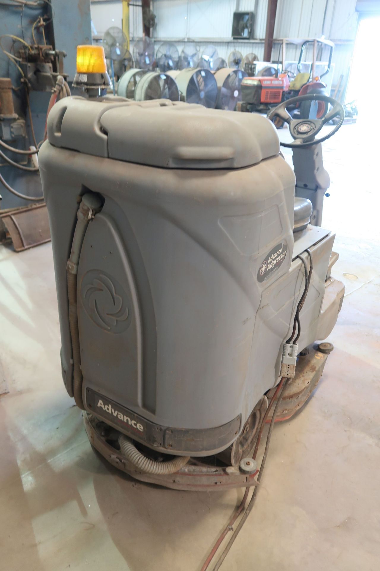 ADVANCE AGRESSOR MODEL 3220D RIDER FLOOR SCRUBBER WITH CHARGER - Image 5 of 6