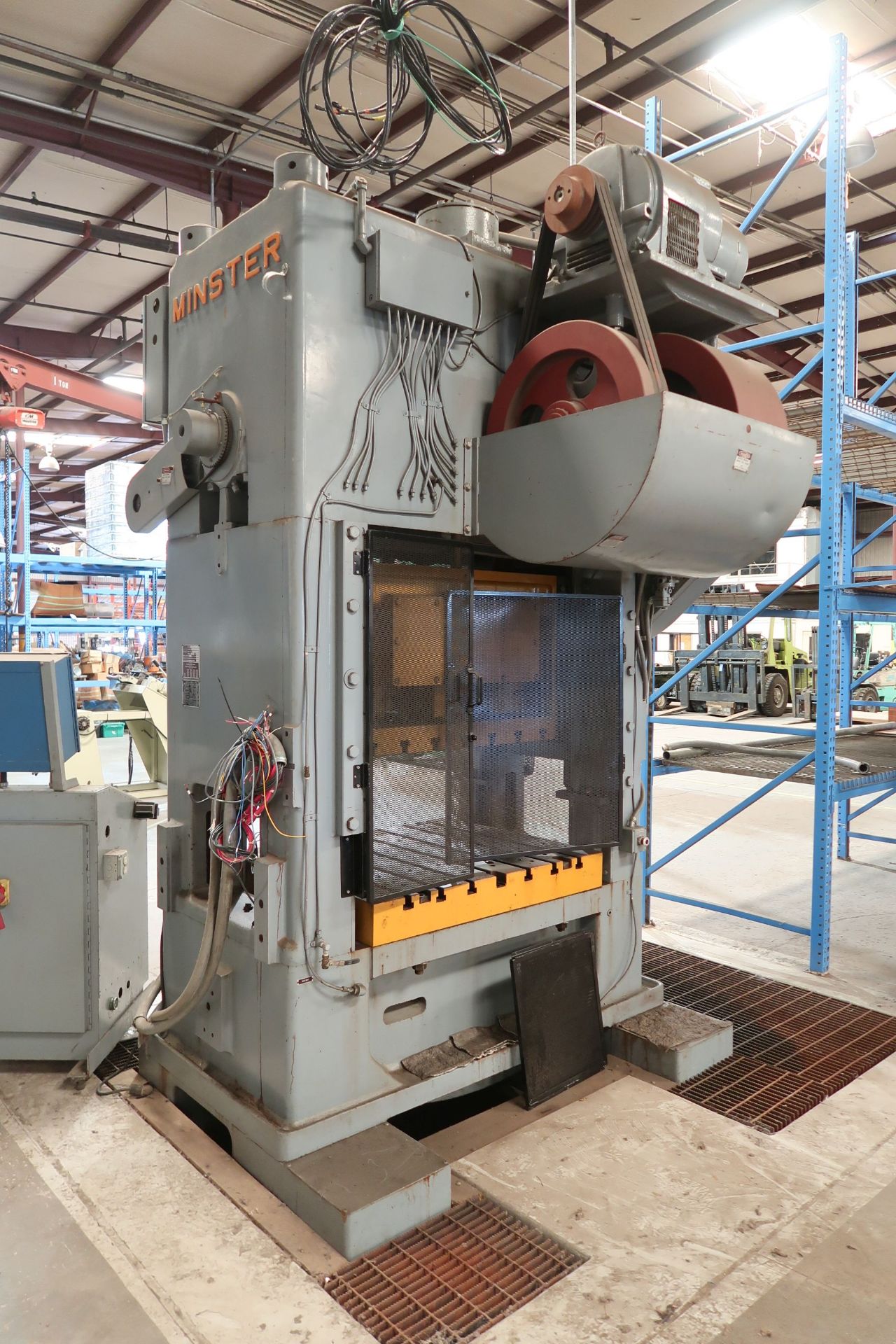 150 TON MINSTER MODEL P2-150-48 SSDC PRESS; S/N 19317, 48" X 40" BOLSTER, 50 - 100 SPM, 4" STROKE, - Image 3 of 12