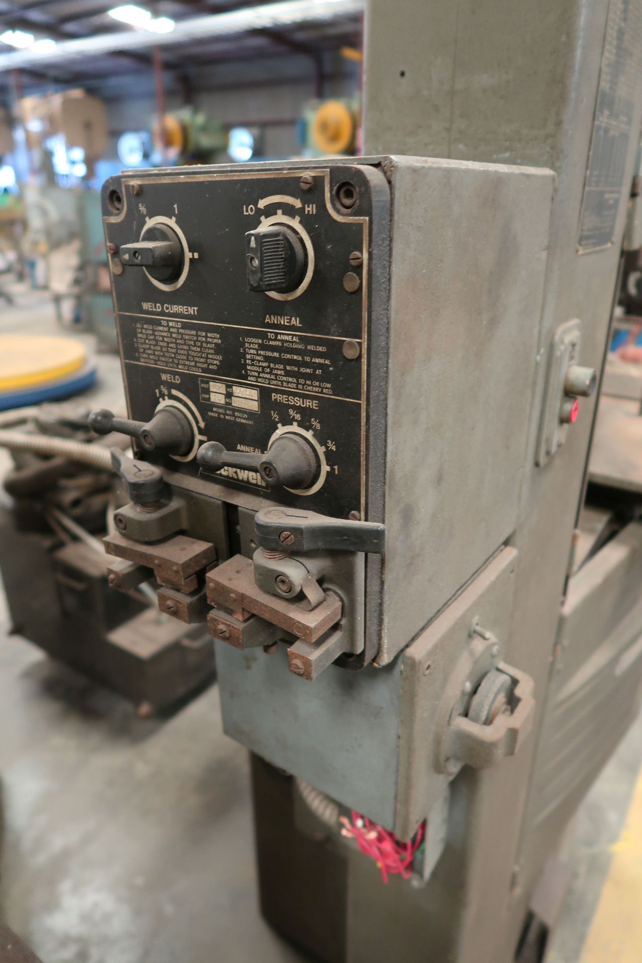 20" ROCKWELL DELTA VERTICAL BAND SAW - Image 3 of 3