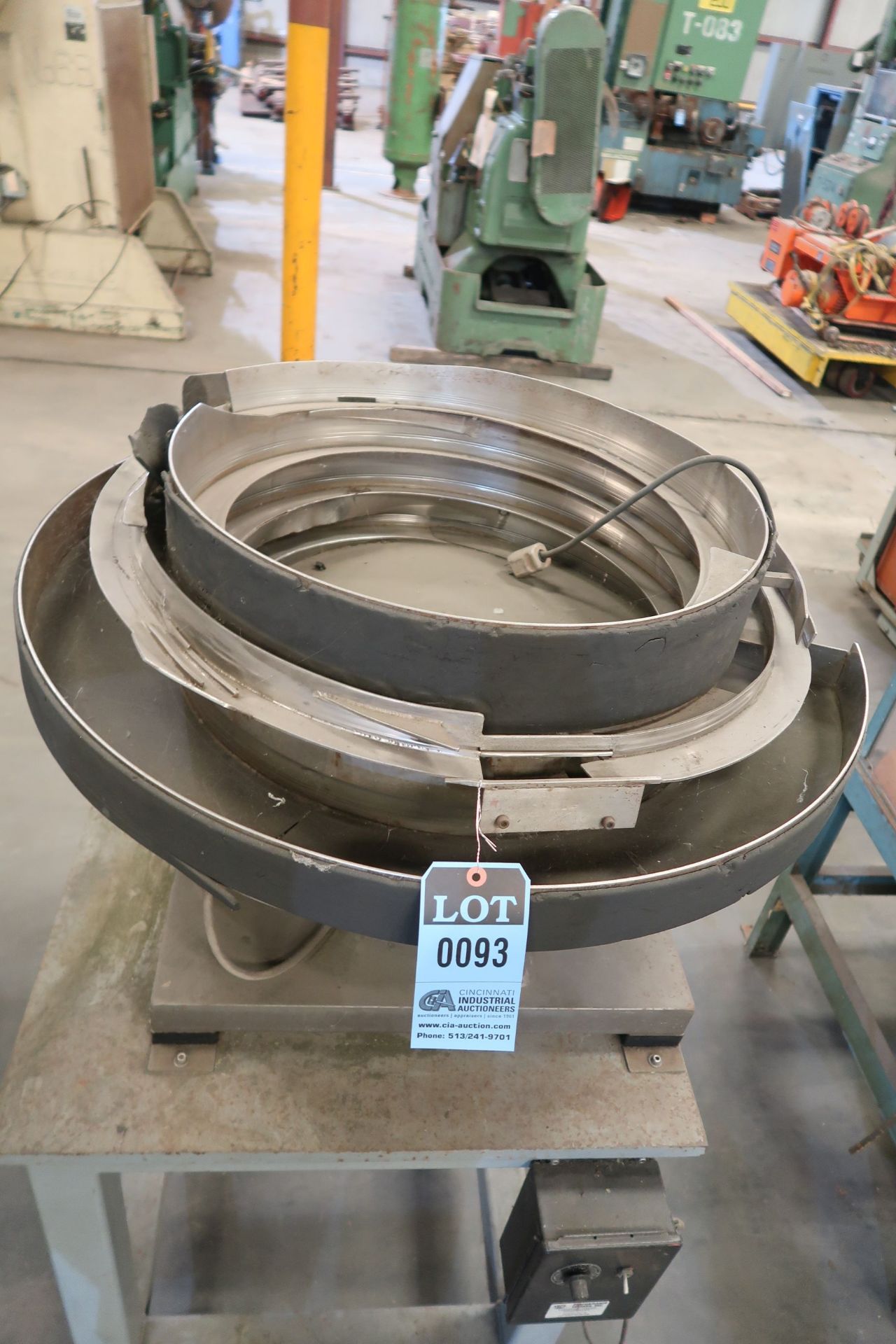 APPROX. 32" VIBRATORY BOWL WITH HEAVY STEEL STAND - Image 2 of 2