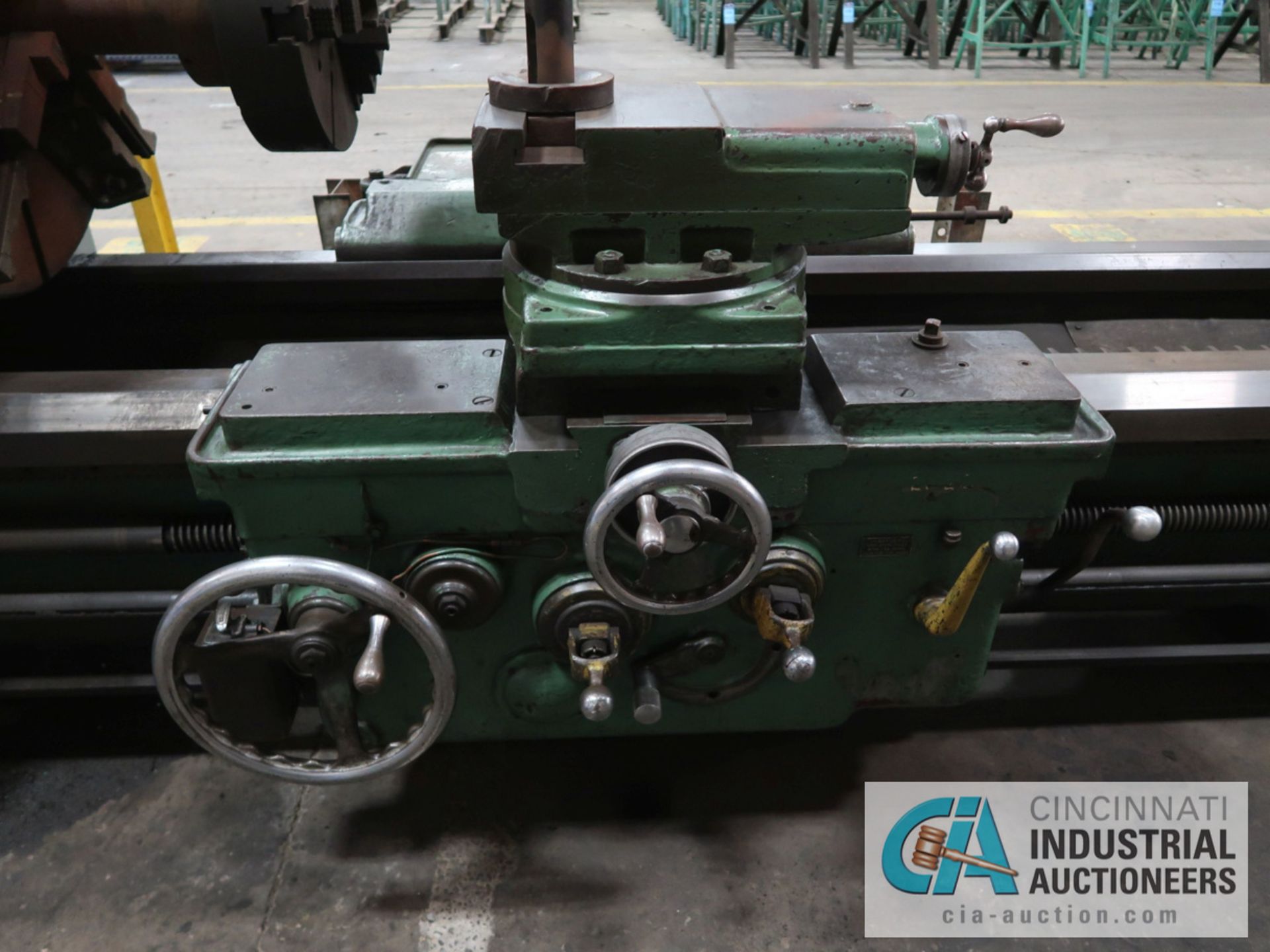 40" X 19' MONARCH MODEL 32"NN ENGINE LATHE; S/N 32078, 300 RPM, 36" 4-JAW CHUCK, TAILSTOCK - Image 8 of 12