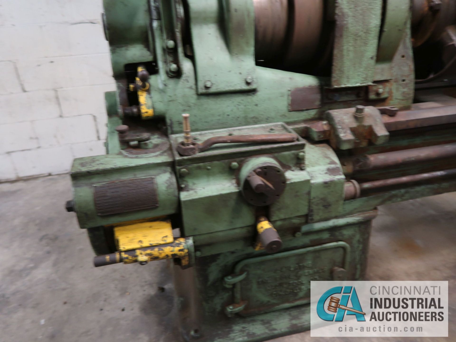 24" X 90" BOYE & EMMES BELT DRIVE LATHE - Image 4 of 8