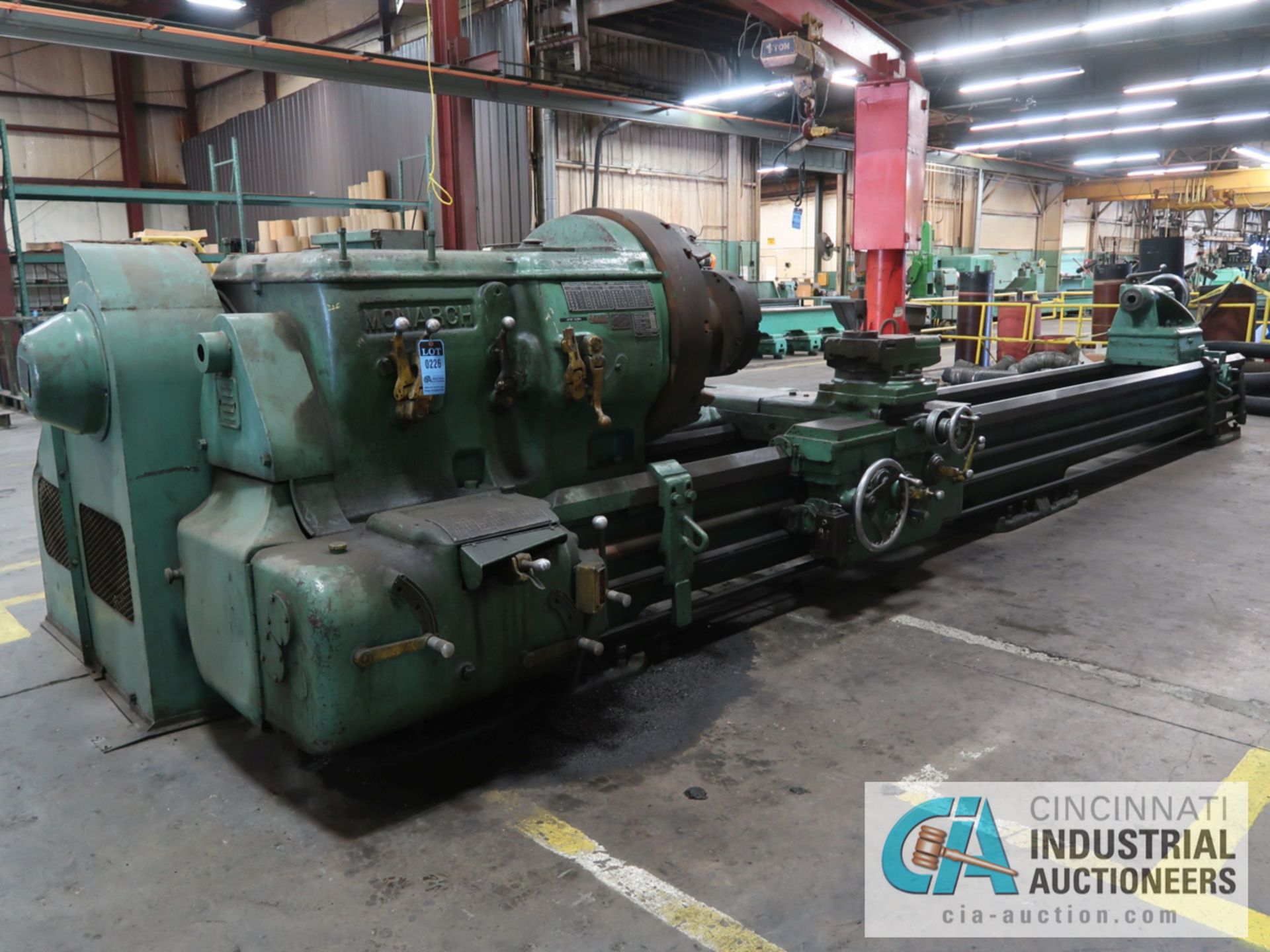 40" X 19' MONARCH MODEL 32"NN ENGINE LATHE; S/N 32078, 300 RPM, 36" 4-JAW CHUCK, TAILSTOCK