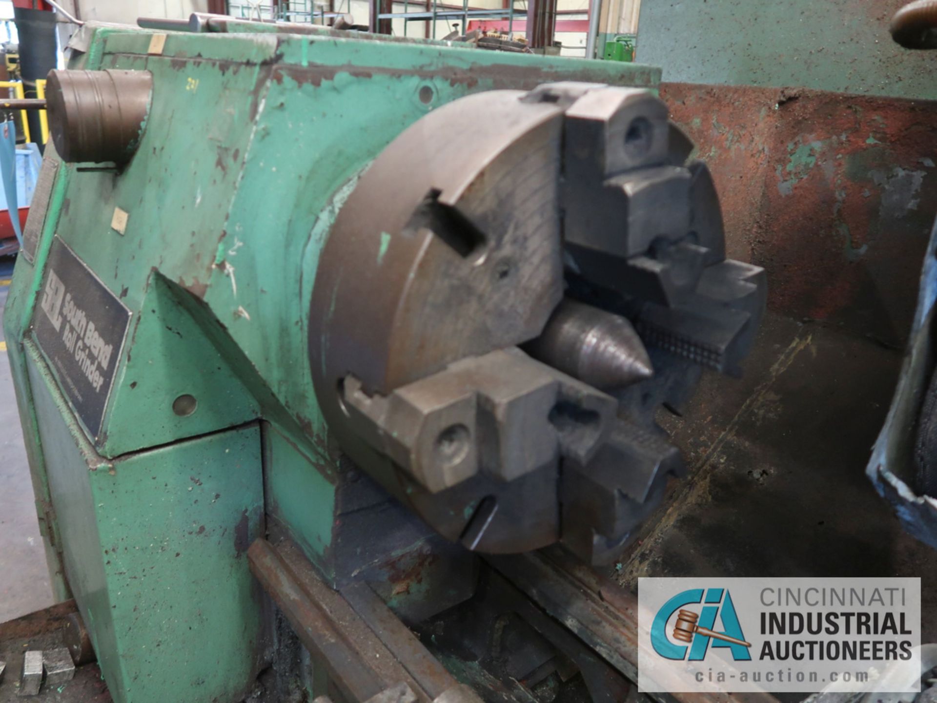 24" X 16' SOUTH BEND ROLL GRINDER; S/N 118AM, 500 RPM, 22" 4-JAW CHUCK, TAILSTOCK, GRINDER - Image 5 of 11