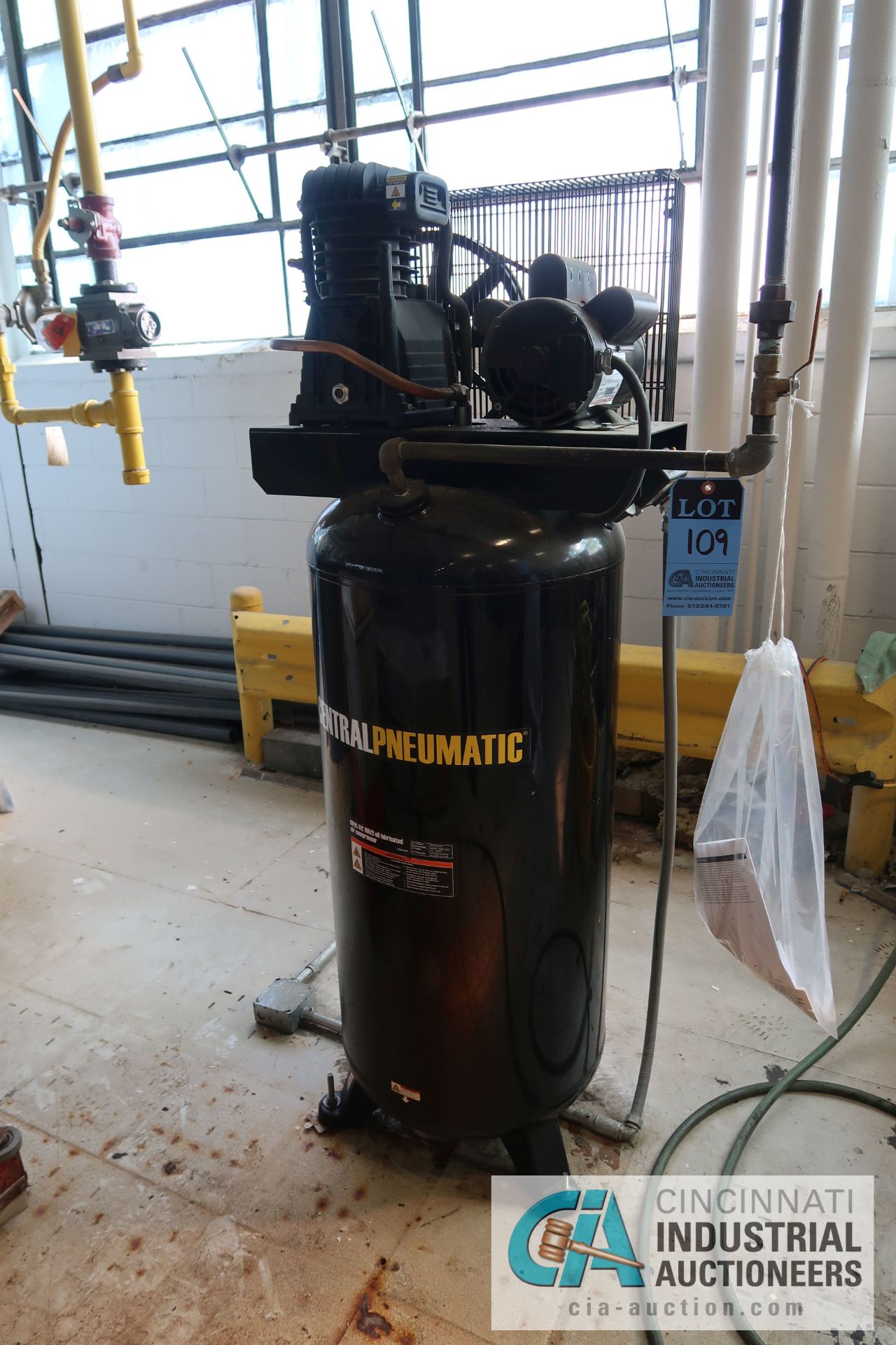 5 HP CENTRAL PNEUMATIC CN560V VERTICAL TANK MOUNTED AIR COMPRESSOR, 60 GALLON