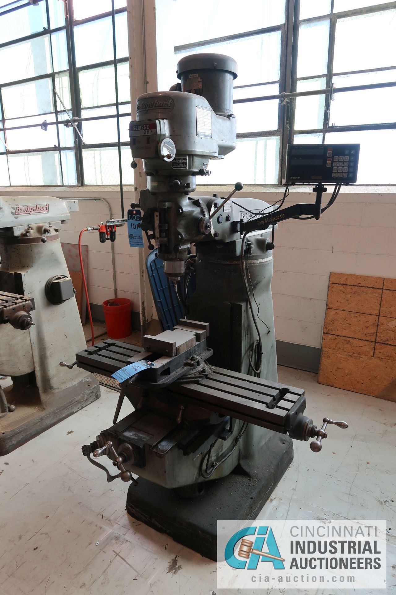 2 HP BRIDGEPORT MILLING MACHINE; S/N 23537, SONY DRO