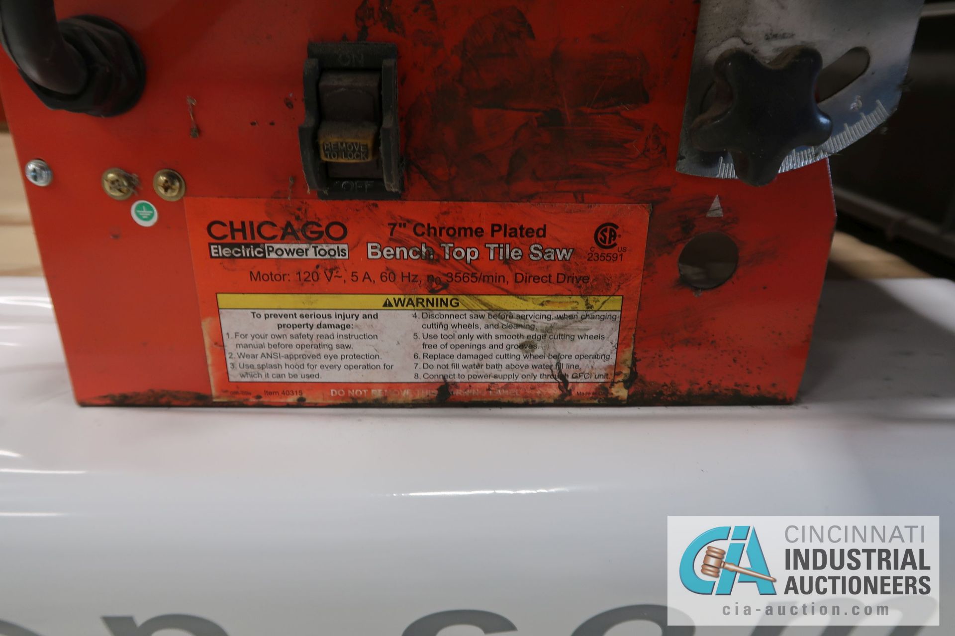 7" CHICAGO BENCH TOP ELECTRIC TILE SAW, 120 VOLT - Image 2 of 2