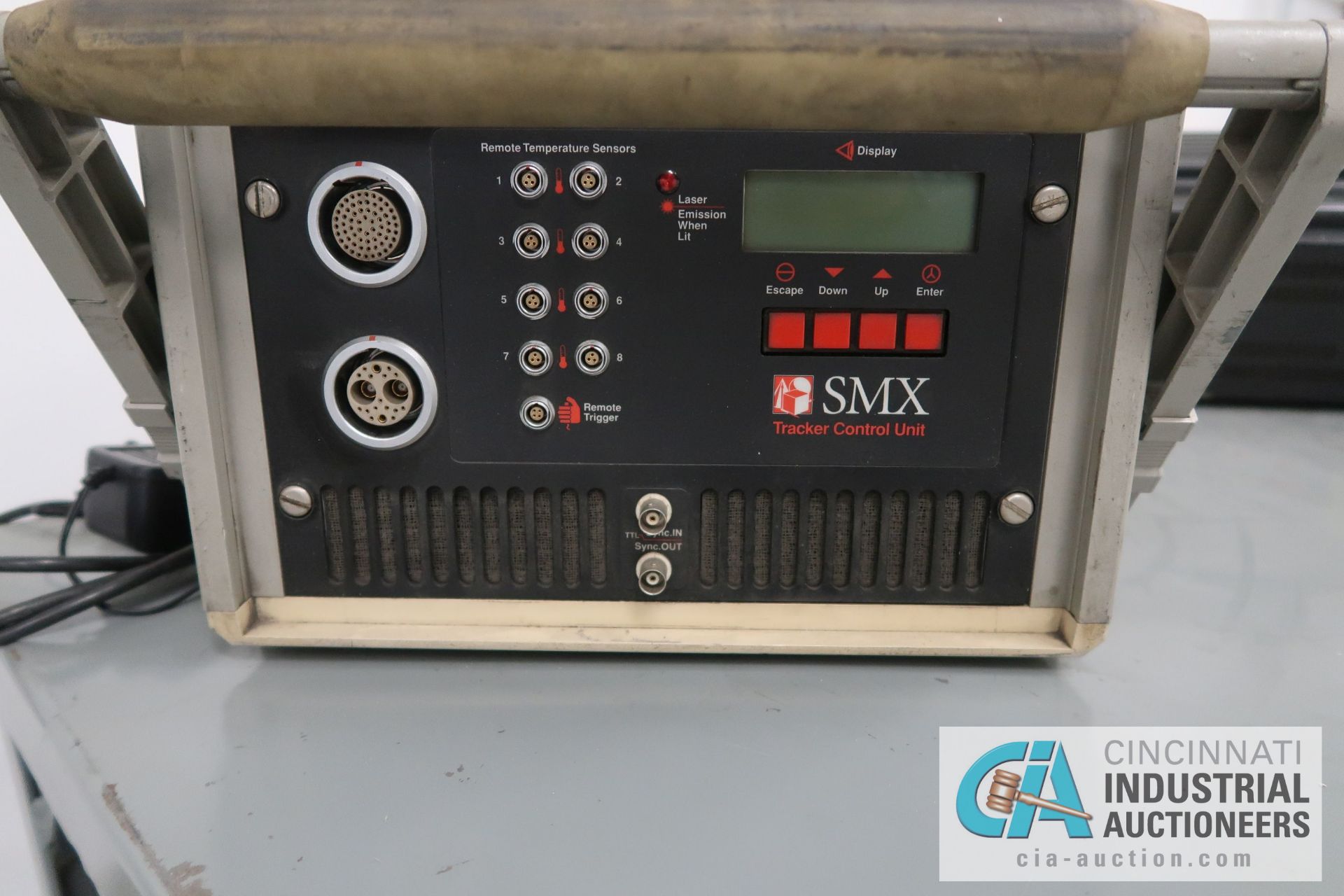 SMX TRACKER 4000 LASER TRACKER; S/N 4201 (1997) WITH SIMX CONTROL UNIT AND PROTECTIVE CASE - Image 5 of 6