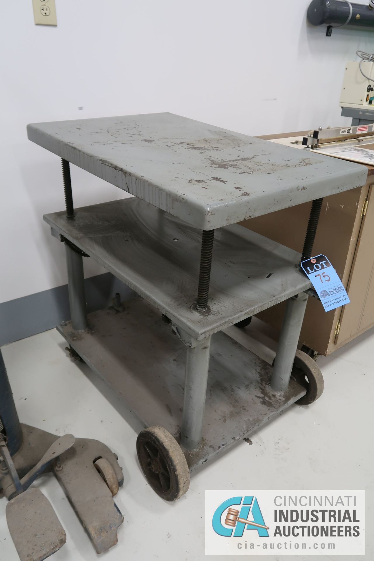 22" X 34" MANUAL PORTABLE DIE CART