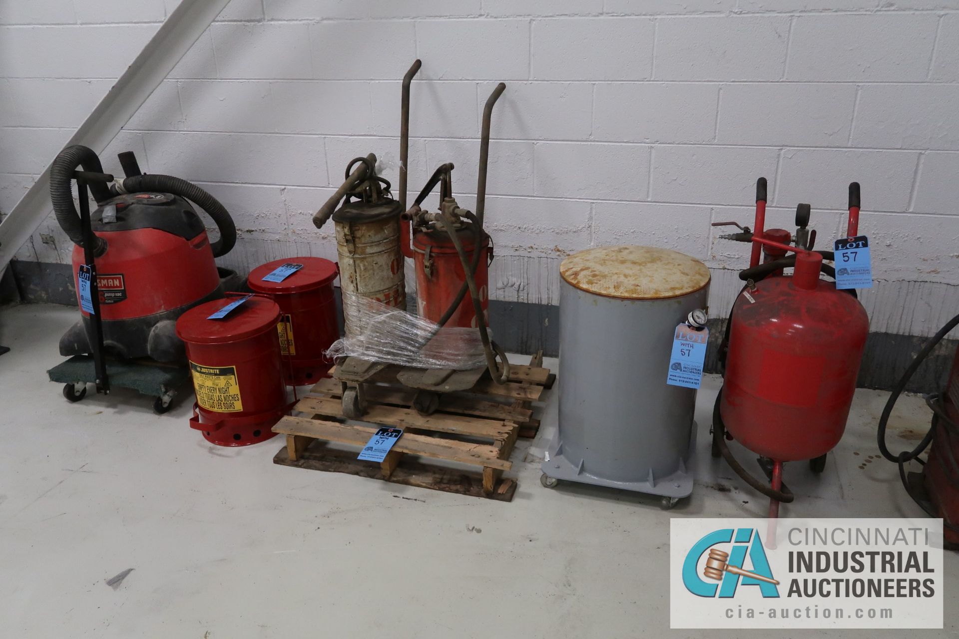 (LOT) MISCELLANEOUS - SAND BLAST POT, KETTLE, HYDRAULIC OIL PUMPS, JUSTRITE OILY WASTE CAN,