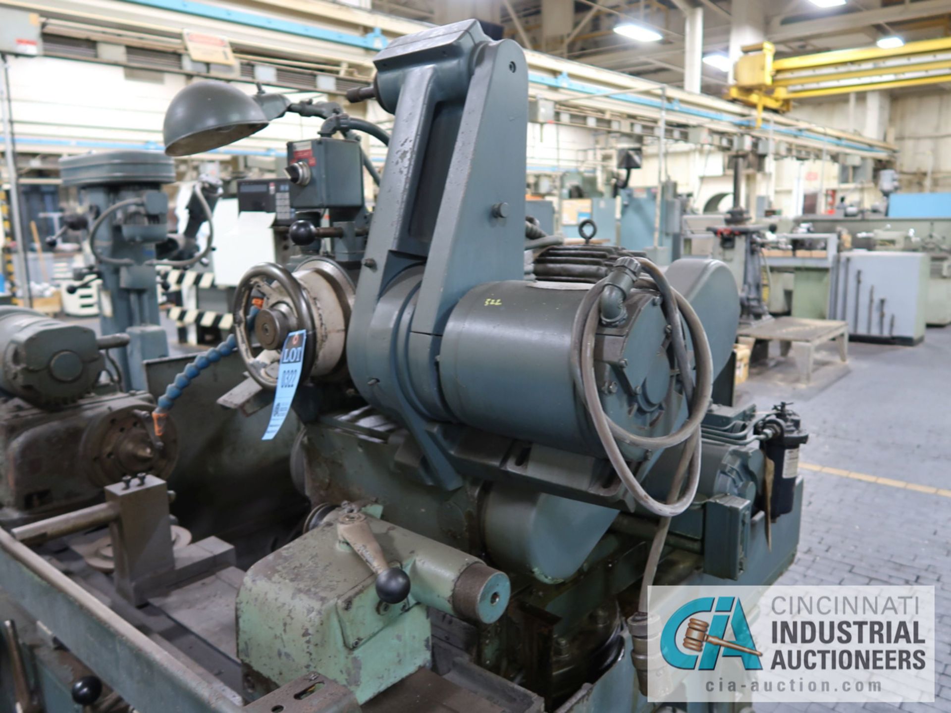 10" X 24" LANDIS TYPE 2R UNIVERSAL O.D. CYLINDRICAL GRINDER; S/N 856-42, DRO - Image 8 of 11