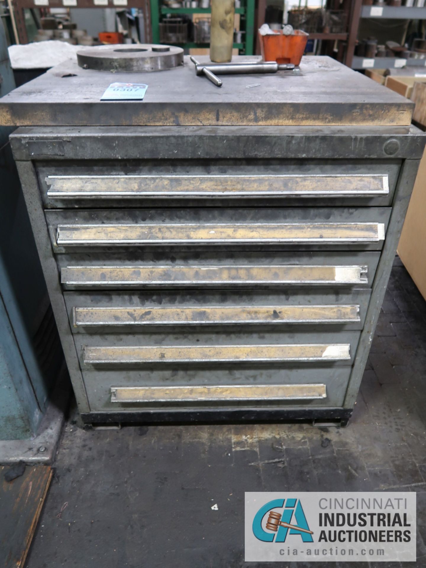 6-DRAWER VIDMAR CABINET WITH CONTENTS