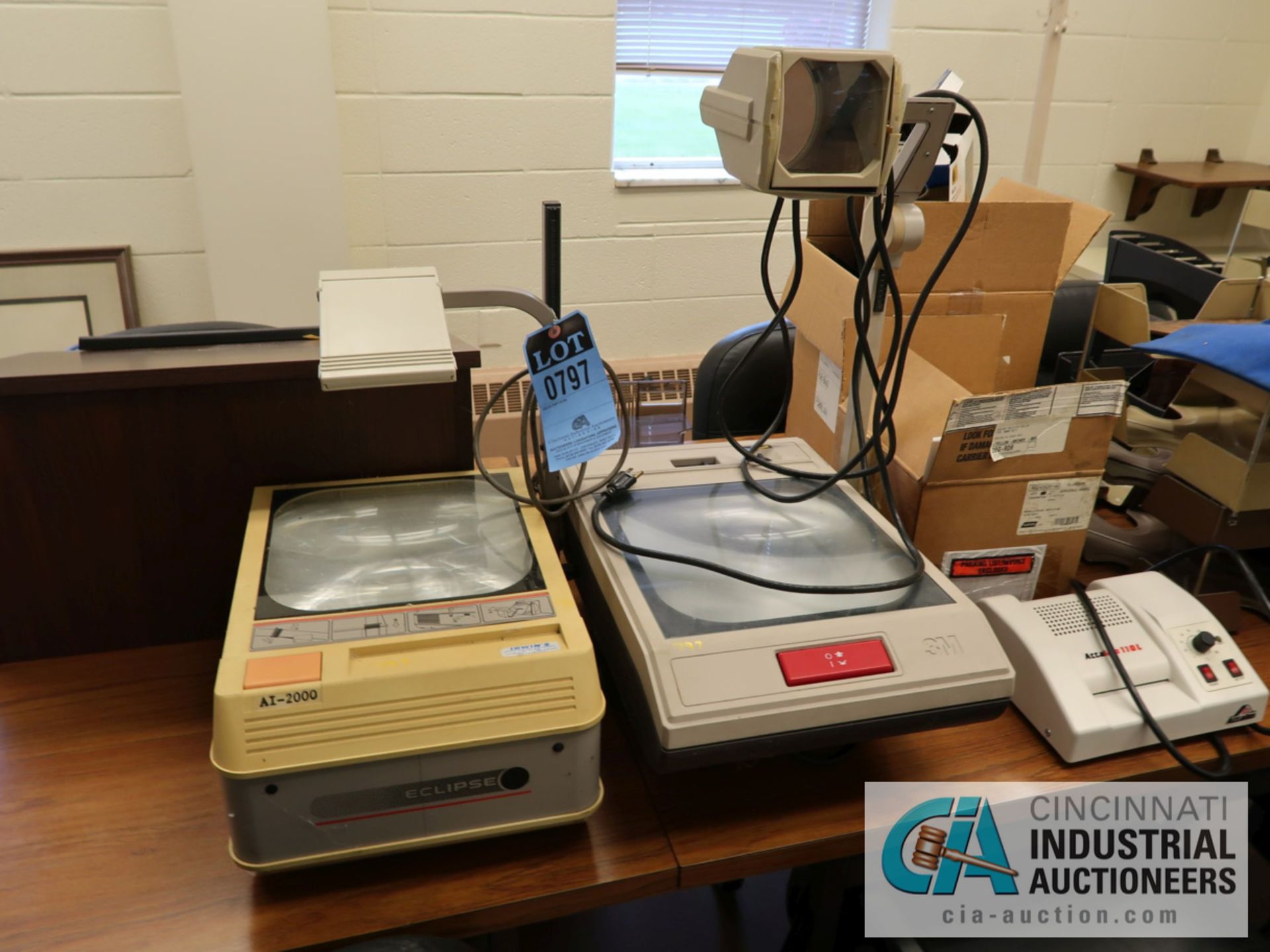 (LOT) OFFICE EQUIPMENT INCLUDING (2) PROJECTORS, LAMINATOR, STENCIL PRESS, PAPER CUTTERS (DOES NOT