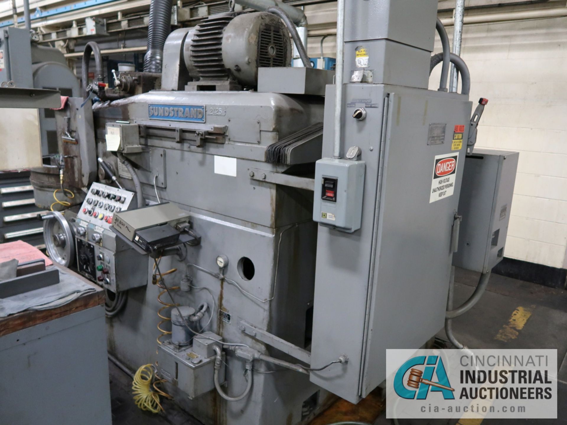 24" SUNDSTRAND MODEL H24 VERTICAL SPINDLE ROTARY SURFACE GRINDER; S/N 4468, 27.5-HP MOTOR, 16" X - Image 2 of 12