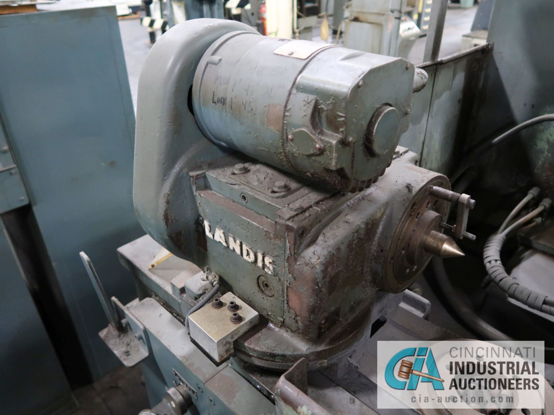 10" X 24" LANDIS TYPE 2R UNIVERSAL O.D. CYLINDRICAL GRINDER; S/N 856-42, DRO - Image 5 of 11