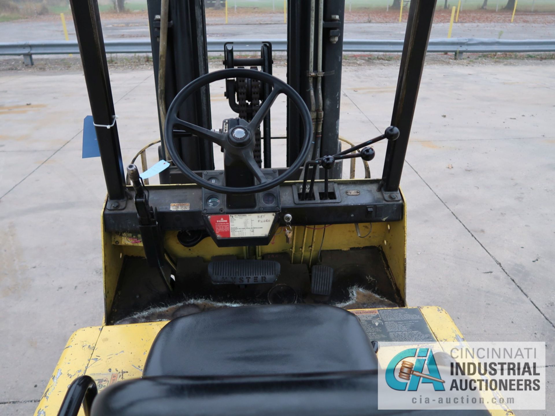 8,000 LB HYSTER MODEL S80XL LP GAS SOLID TIRE LIFT TRUCK; S/N D004V02674K, 3-STAGE MAST, 83" MAST - Image 9 of 11