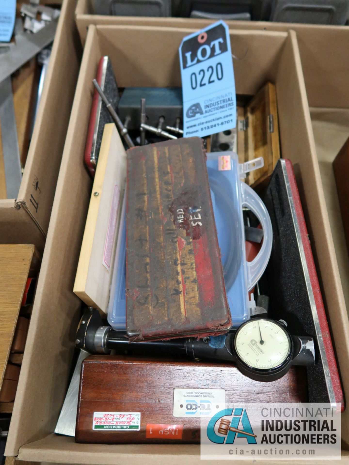 (LOT) ASSORTED INSPECTION ITEMS - DEPTH GAGE, THREAD GAGES, RETRACTOR METER, ETCHER, SNAP GAGE, DIAL