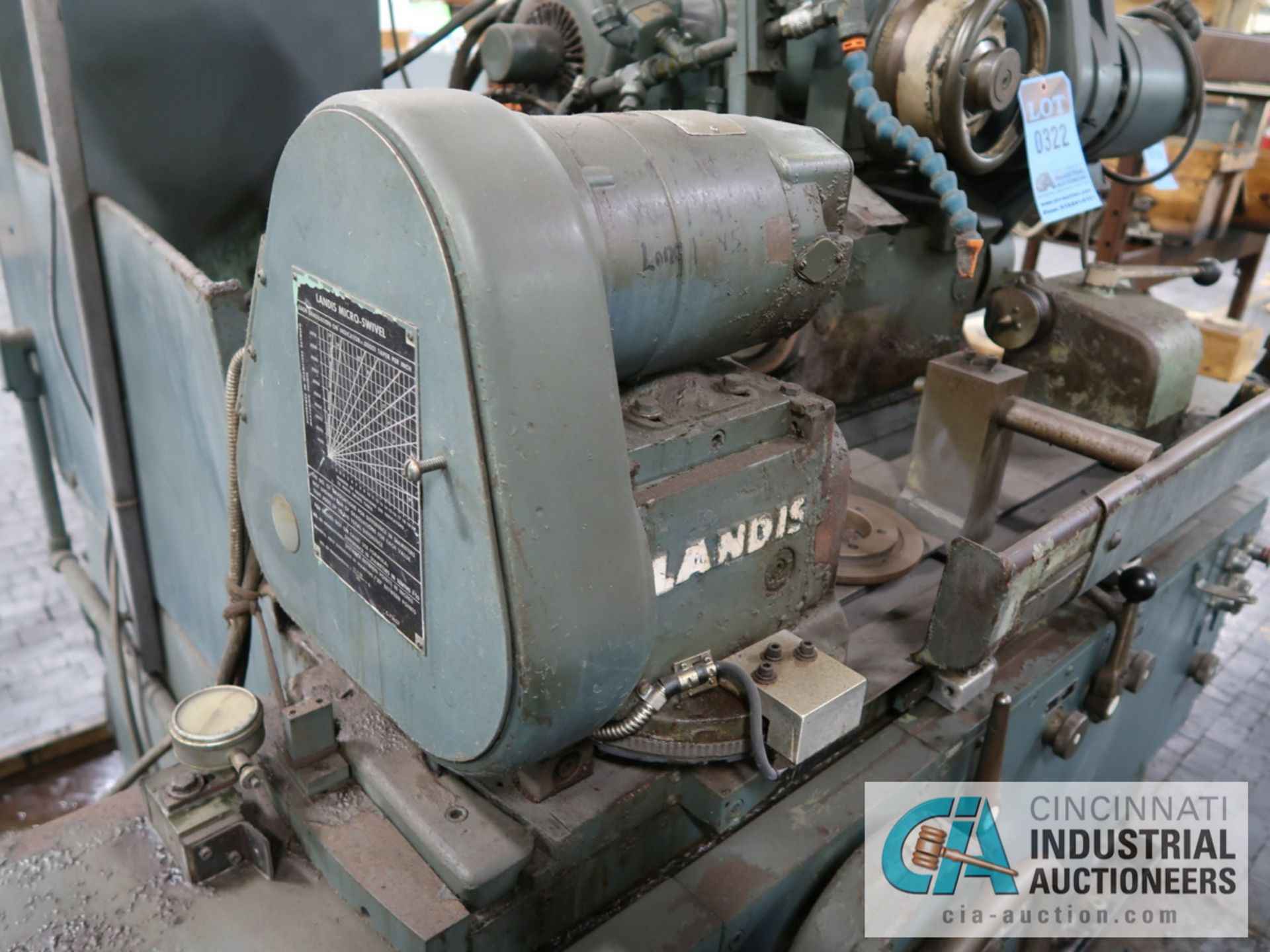 10" X 24" LANDIS TYPE 2R UNIVERSAL O.D. CYLINDRICAL GRINDER; S/N 856-42, DRO - Image 6 of 11