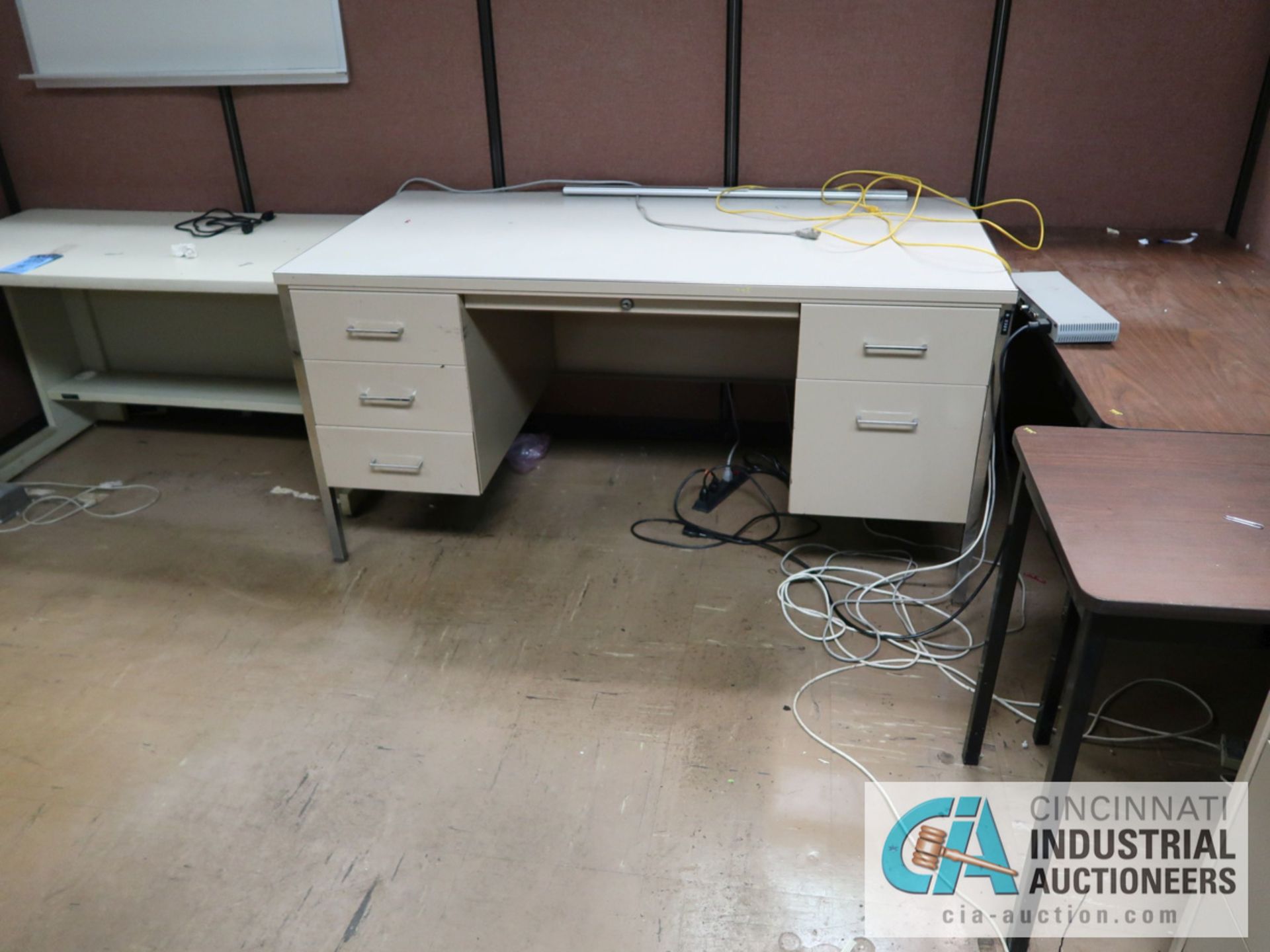 (LOT) FURNITURE IN CUBICLE INCLUDING (3) DESKS, (3) TABLES, (3) CABINETS