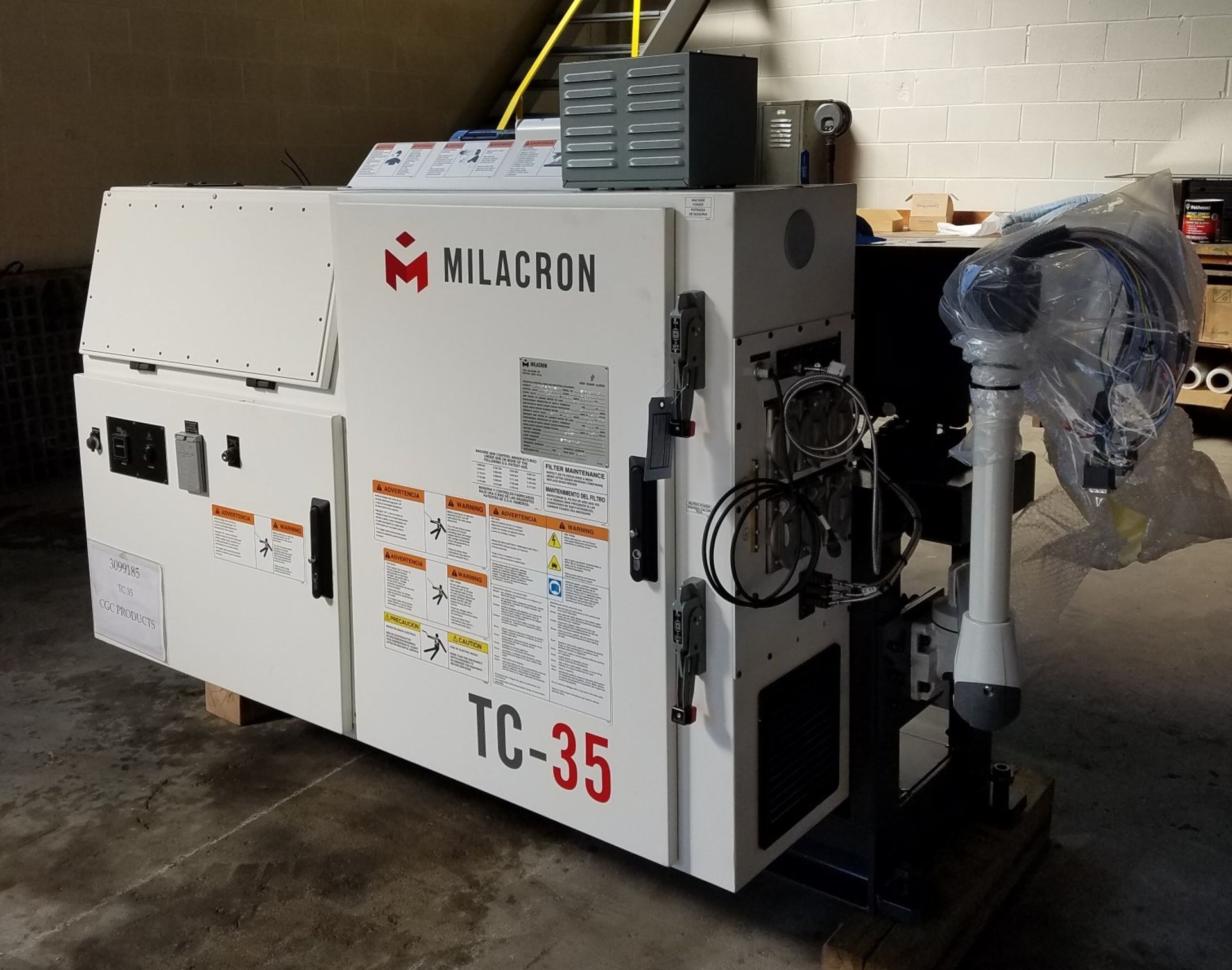 35 MM CINCINNATI MILACRON MODEL TC-35 CONICAL TWIN SCREW EXTRUDER; S/N E50TCAB08045, 22 HOURS - Image 2 of 49