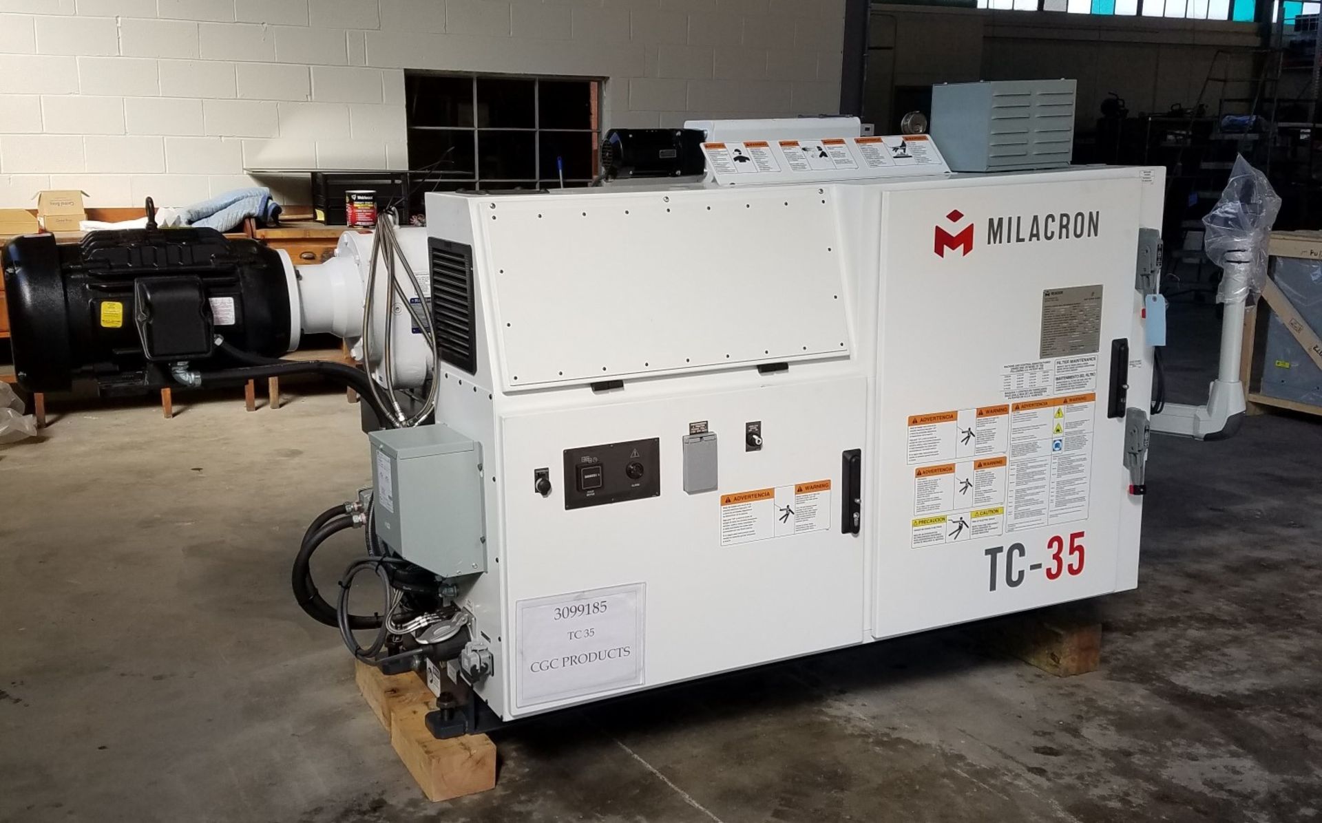 35 MM CINCINNATI MILACRON MODEL TC-35 CONICAL TWIN SCREW EXTRUDER; S/N E50TCAB08045, 22 HOURS