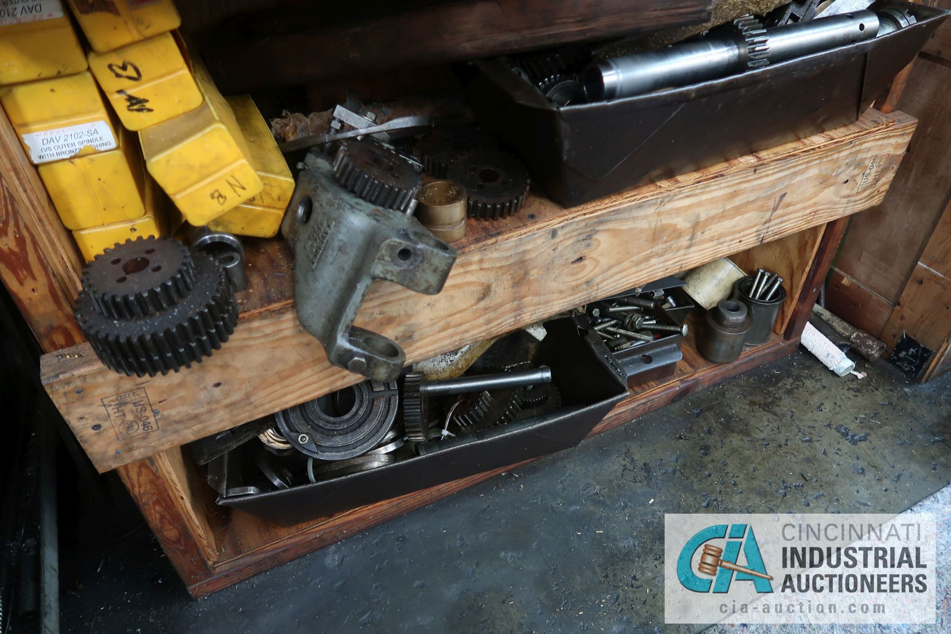 (LOT) LARGE ASSORTMENT MISCELLANEOUS DAVENPORT TOOLING, ATTACHMENTS, GEARS, CAMS AND OTHER RELATED - Image 7 of 21