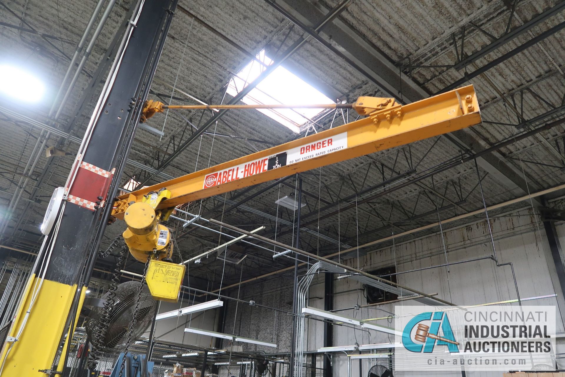 1/2-TON X 8' ARM ABELL HOWE COLUMN MOUNTED JIB CRANE WITH 1/2-TON BUDGIT ELECTRIC CHAIN HOIST