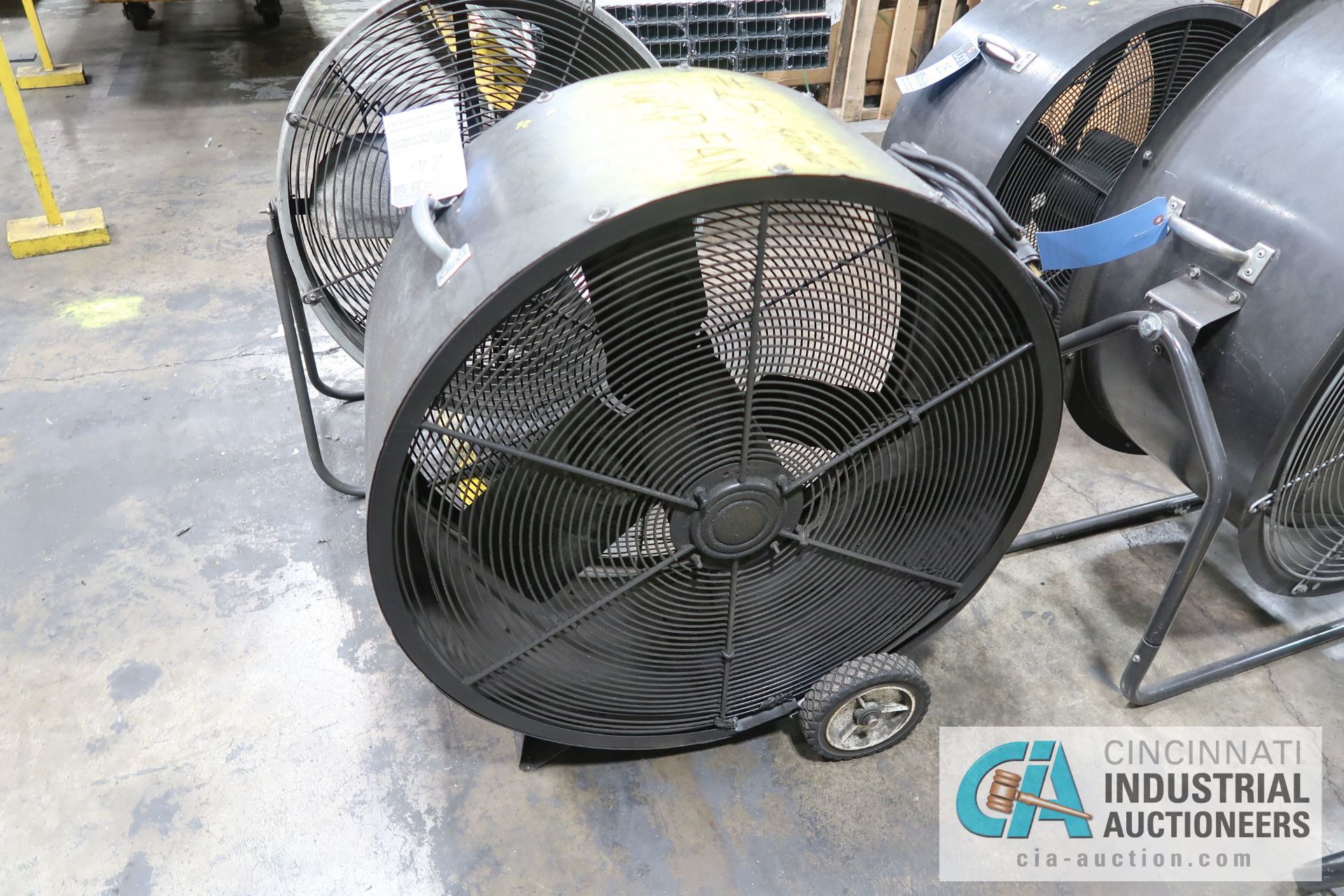 30" DIA PORTABLE AIR CIRCULATOR