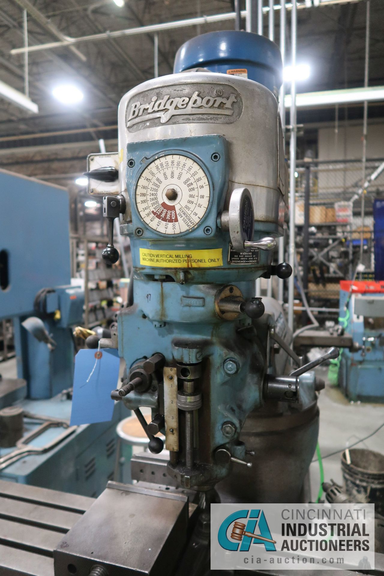 1.5HP BRIDGEPORT VERTICAL MILL; S/N 133745, 9" X 42" POWER TABLE, SPINDLE SPEED 60-4200 RPM - Image 3 of 5