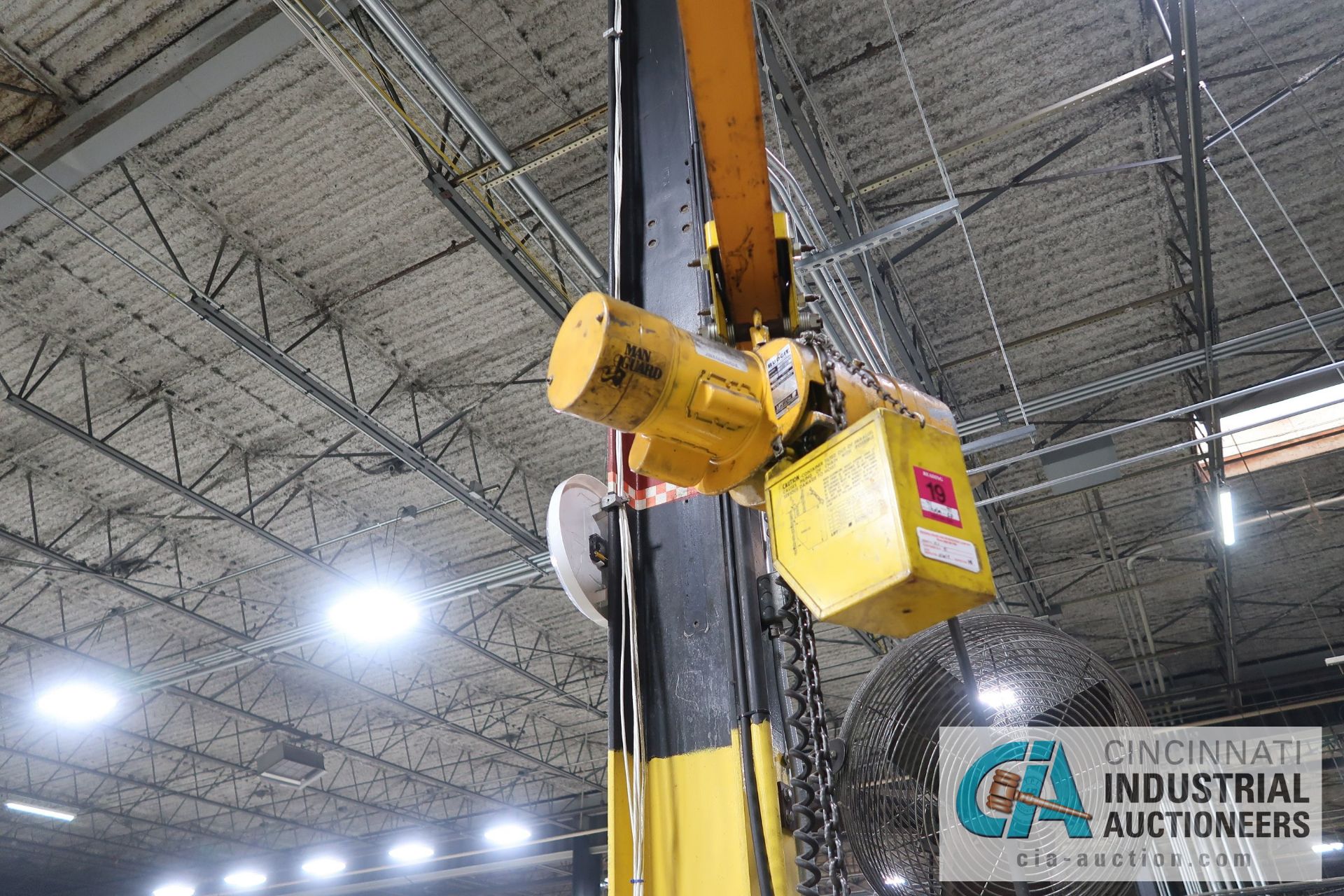 1/2-TON X 8' ARM ABELL HOWE COLUMN MOUNTED JIB CRANE WITH 1/2-TON BUDGIT ELECTRIC CHAIN HOIST - Image 2 of 3