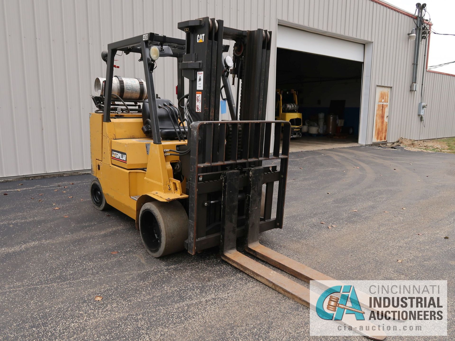 11,000 LB CATERPILLAR MODEL GC55K LP GAS FORK LIFT; S/N AT88A00314, 84" MAST HEIGHT, 172" LIFT - Image 3 of 11