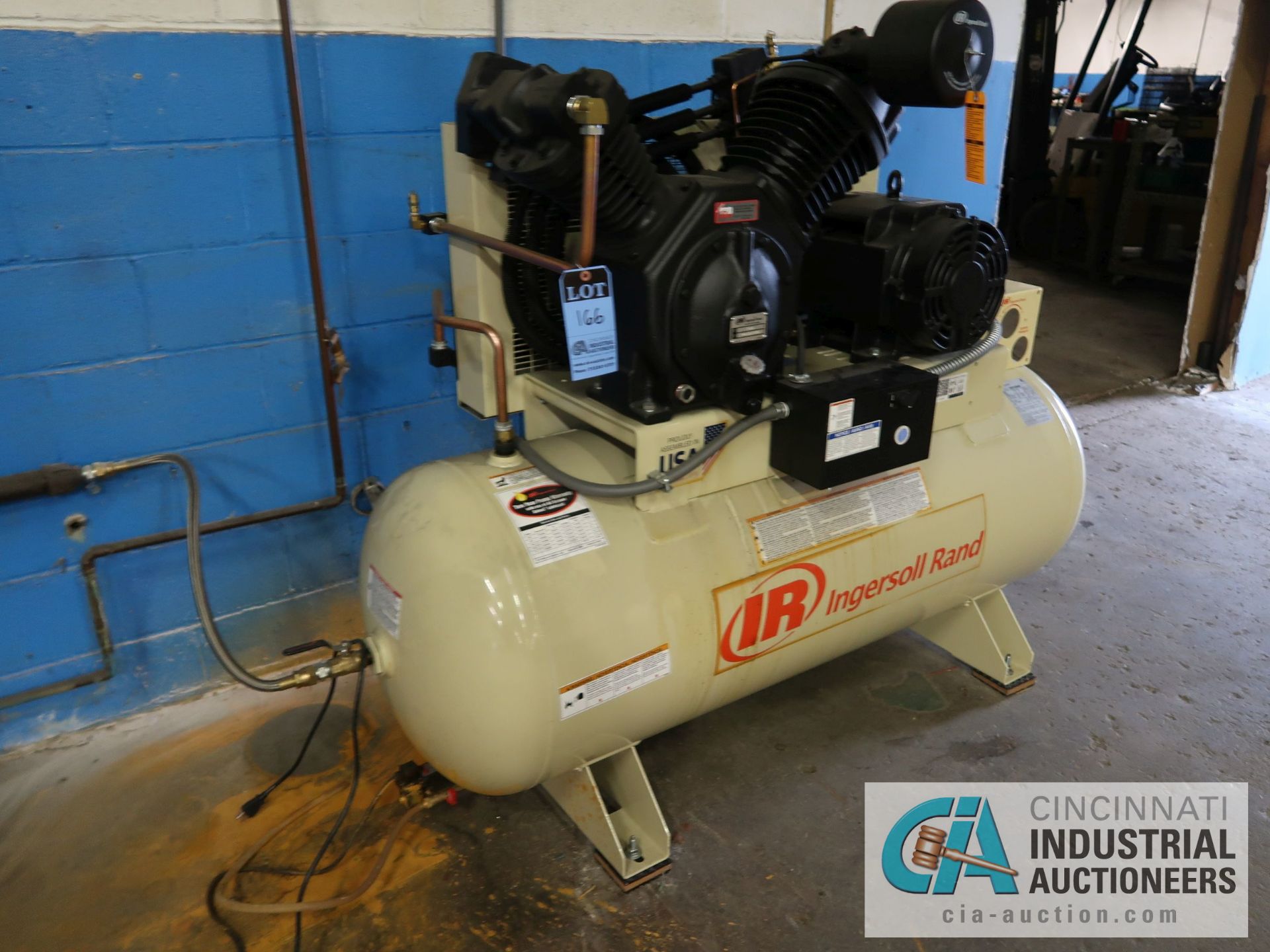 15-HP INGERSOLL RAND MODEL 7100E15-VP HORIZONTAL TANK MOUNTED AIR COMPRESSOR; S/N CBV5391689 - Image 2 of 3