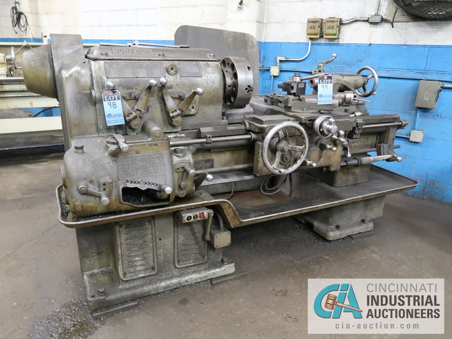 20" X 30" MONARCH MODEL CY LATHE; S/N CY16278K18-8, 12" 4-JAW CHUCK, 2" SPINDLE BORE, SPEEDS TO