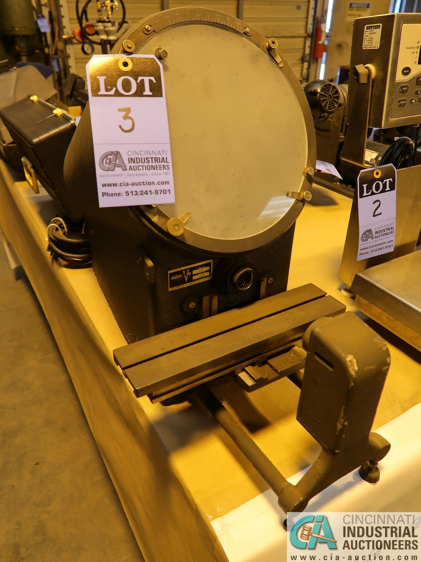 10" MICRO-VU MODEL 400 OPTICAL COMPARATOR