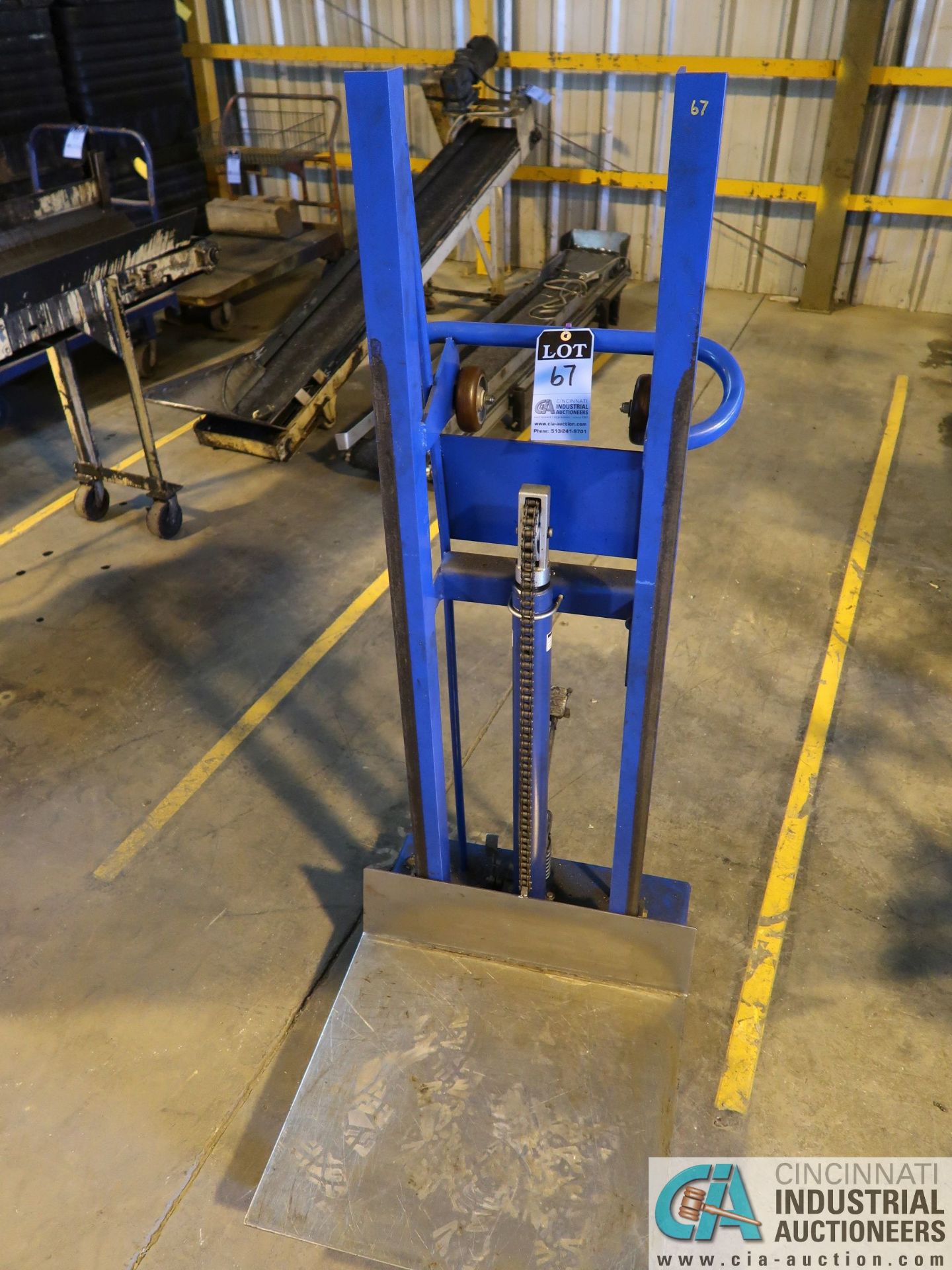 1000 LB CAP VESTIL MODEL HYDRA-HD MANUAL HYRDAULIC DIE LIFT CART; S/N 51037229, 21" X 24" BASE