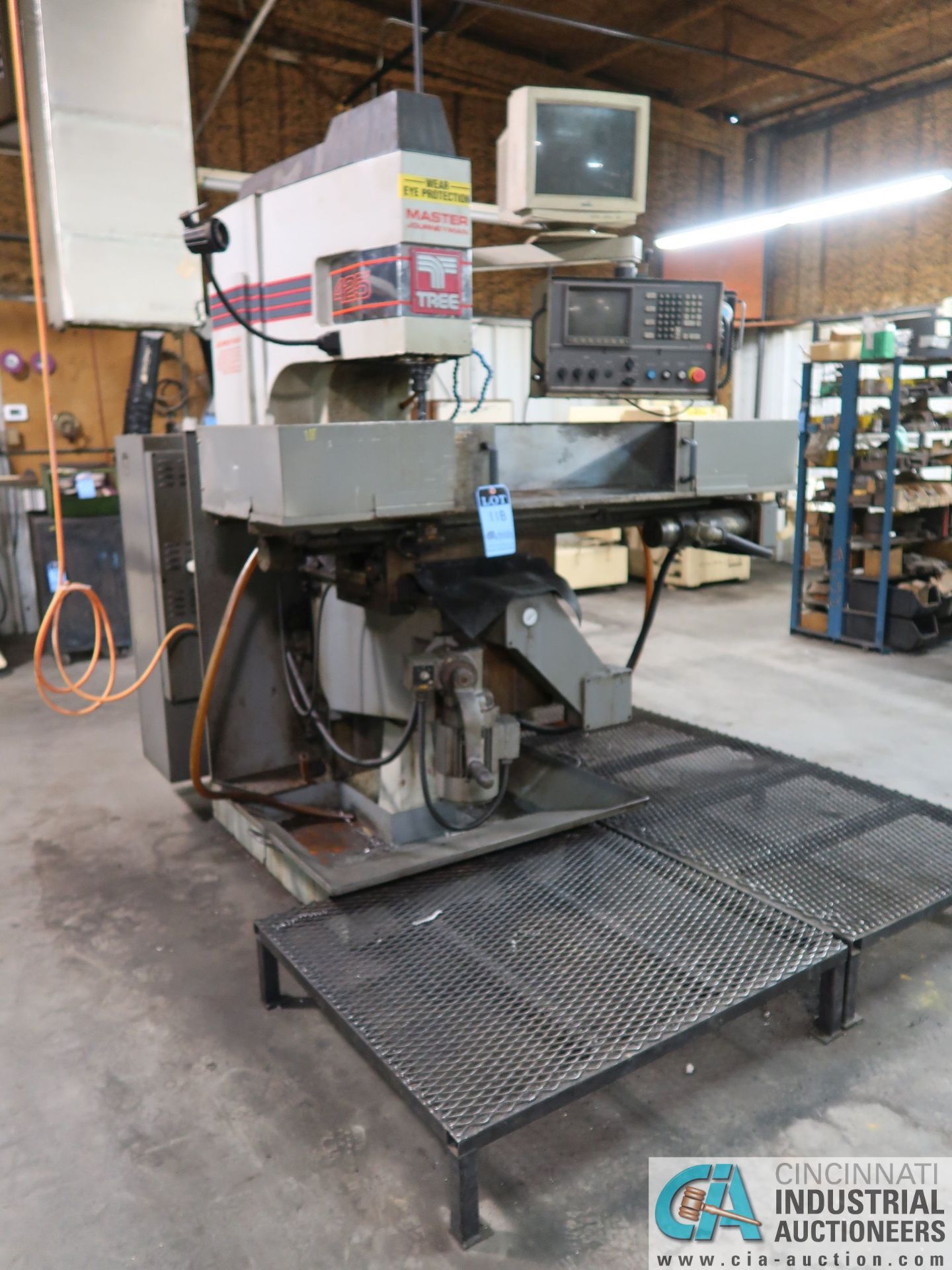 TREE JOURNEYMAN 425 CNC VERTICAL MILLING MACHINE; S/N 9-42-96-6058, CAT 40 TOOLHOLDERS, AUTO CON