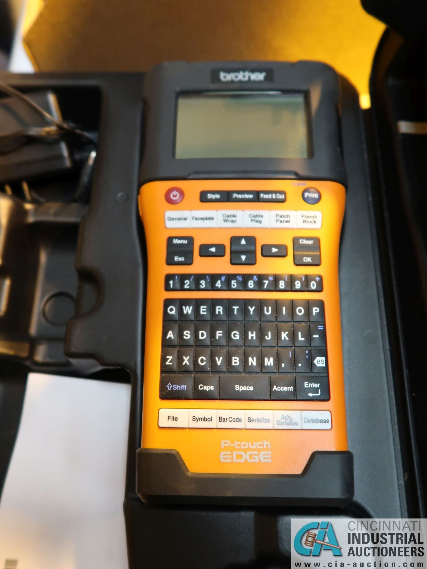 BROTHER P-TOUCH EDGE HAND HELD CORDLESS LABEL PRINTER