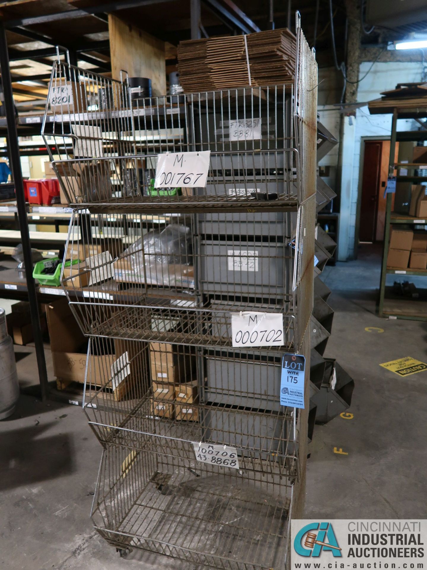 12 BIN PARTS RACK WITH (4) STACKABLE WIRE BASKETS