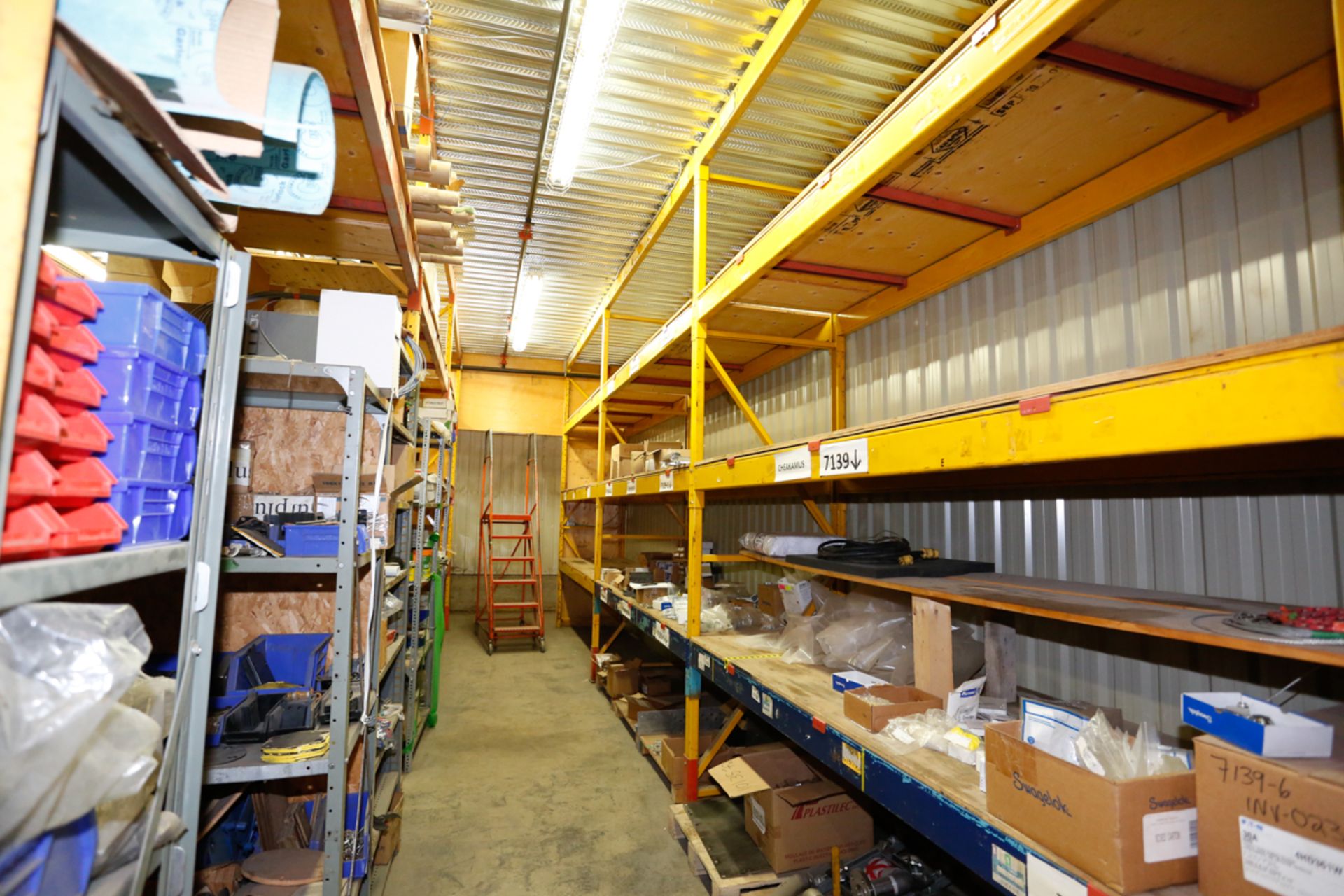 30' X 28' X 12' HIGH MEZZANINE COMPRISING OF 15 SECTIONS OF RACKING, FLOOR & GUARDRAIL - Image 4 of 5