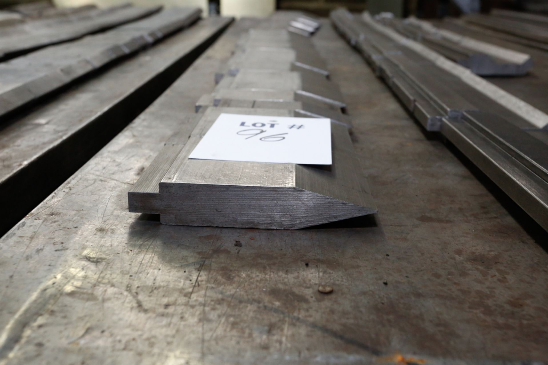 LOT OF ASSORTED PRESS BRAKE DIES COMPRISING OF: 10' GOOSENECK PUNCH 3/8", 10' 30 DEG. PUNCH, 7' 90 - Image 5 of 8