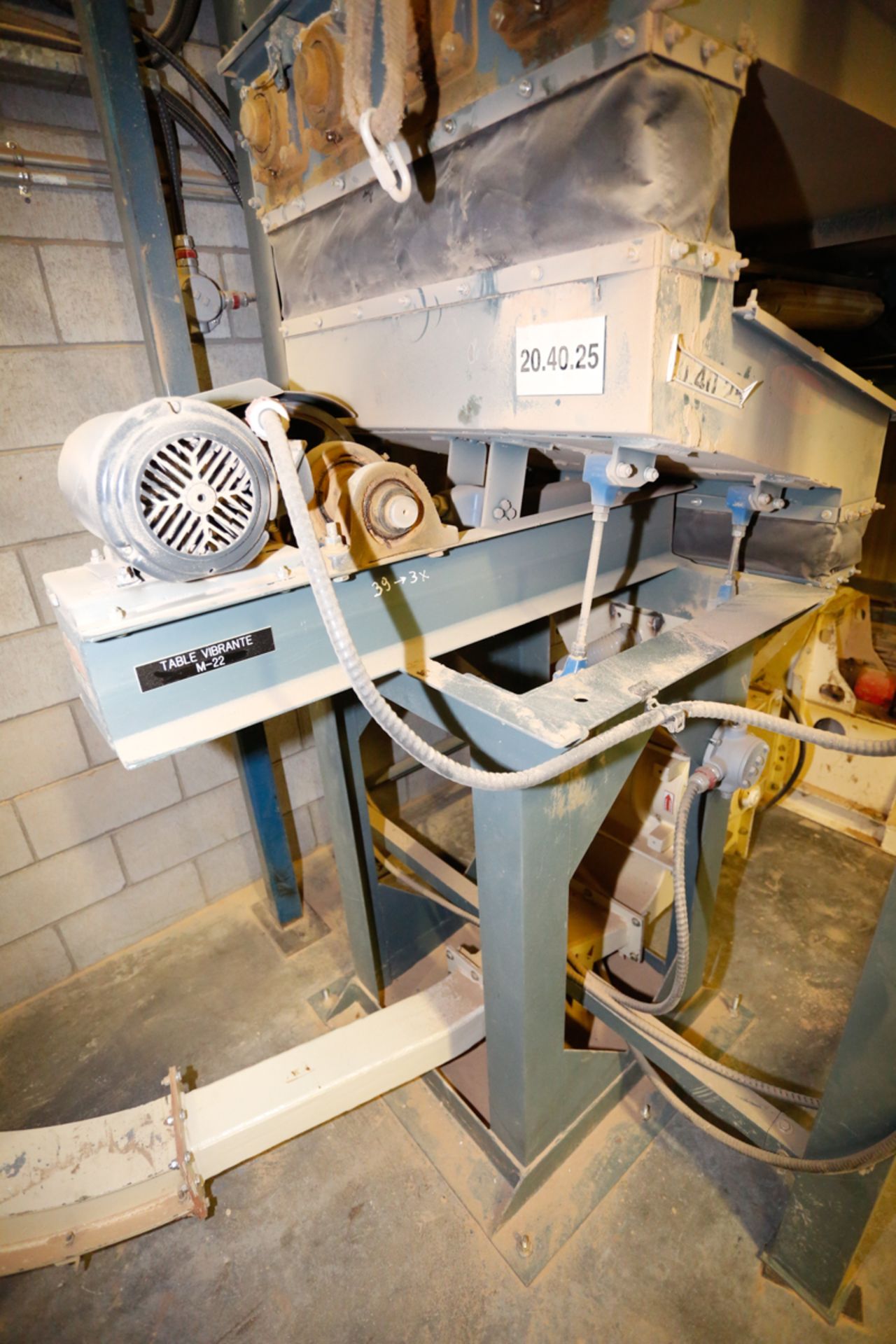 RDL DUST COLLECTOR W/ VIBRATORY SCREEN & HAMMER MILL (ITEM # 20.40.25) - Image 3 of 5
