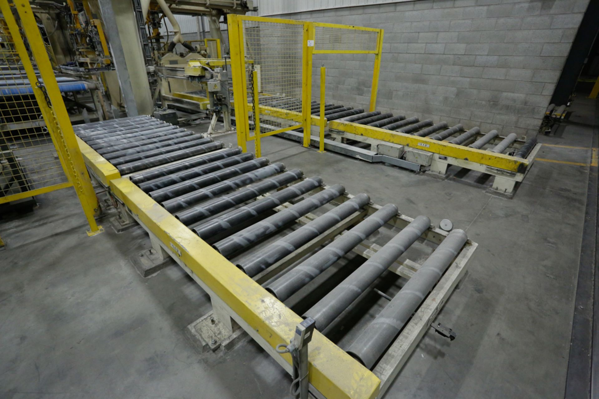 4' X 8' MOTORIZED ROLLER CONVEYORS (COMPRISING OF ITEM #1.1.0, 1.1.1, 1.2.0, 1.1.2, 1.1.3)