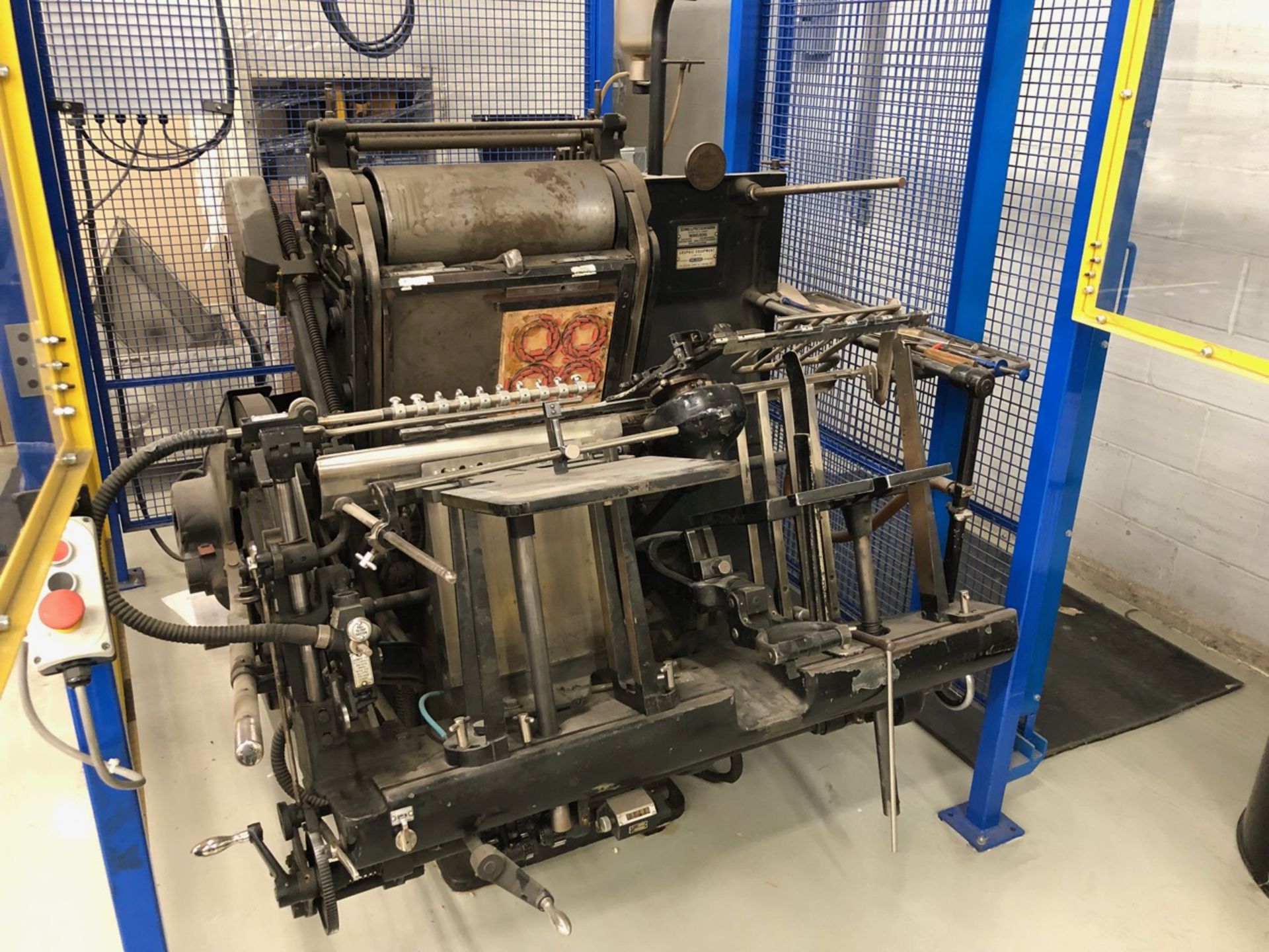 ORIGINAL HEIDELBERG DIE CUTTING PRESS, 12" X 19" CAP., 208 V, (LOCATED IN ST-REMI, QC)