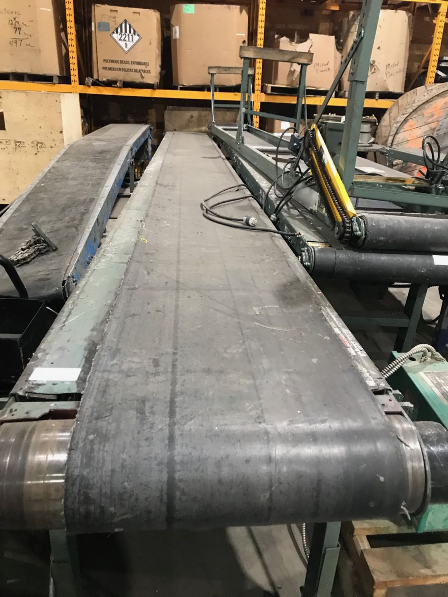 2. BELT CONVEYOR, 24'' WIDE FRAME, 17 ''3/4'' WIDE BELT X 20'10'' LENGHT (LOCATED IN CHATEAUGUAY,