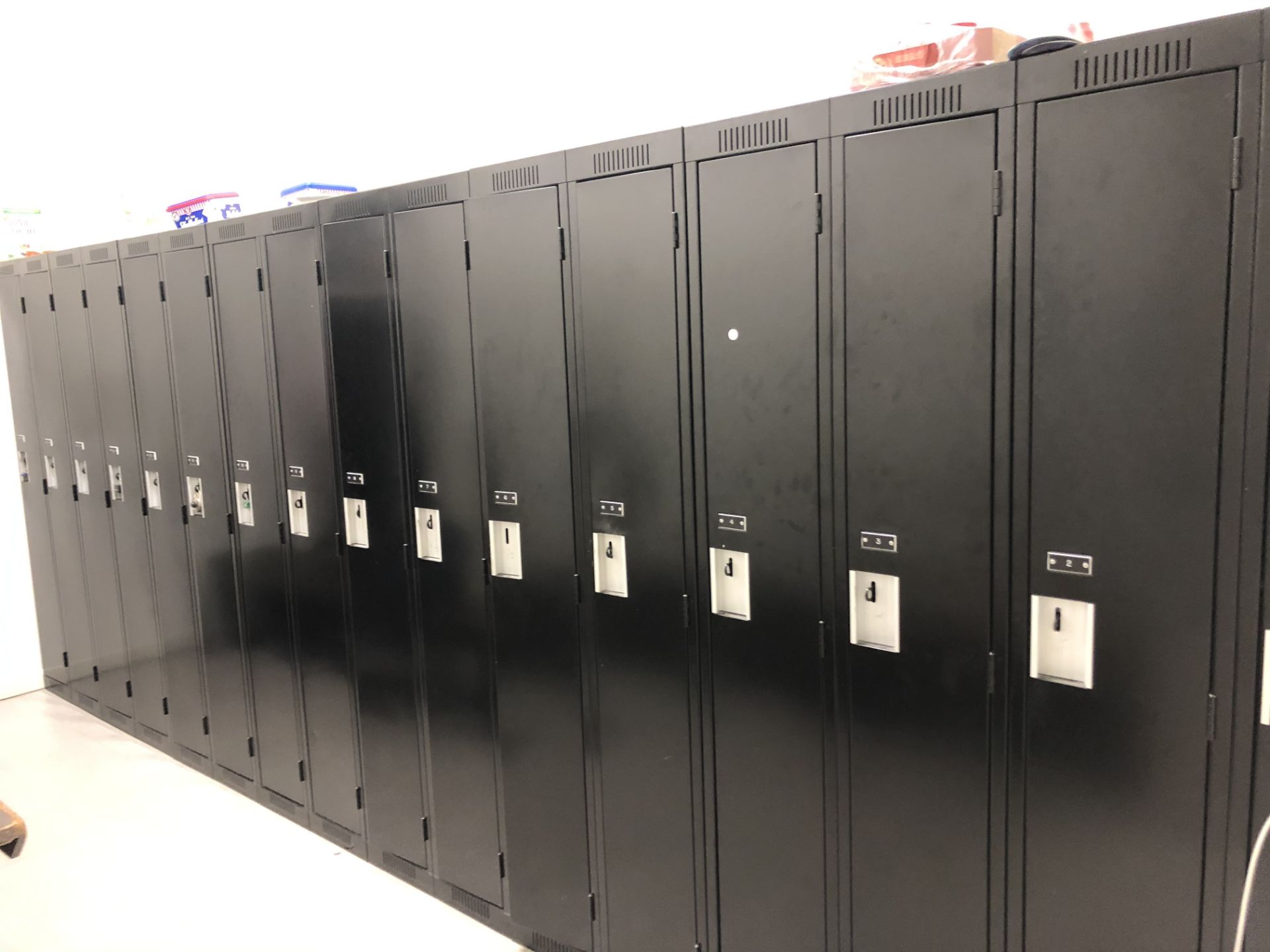 Lockers, 1ft. X 16 = 16 (C036)